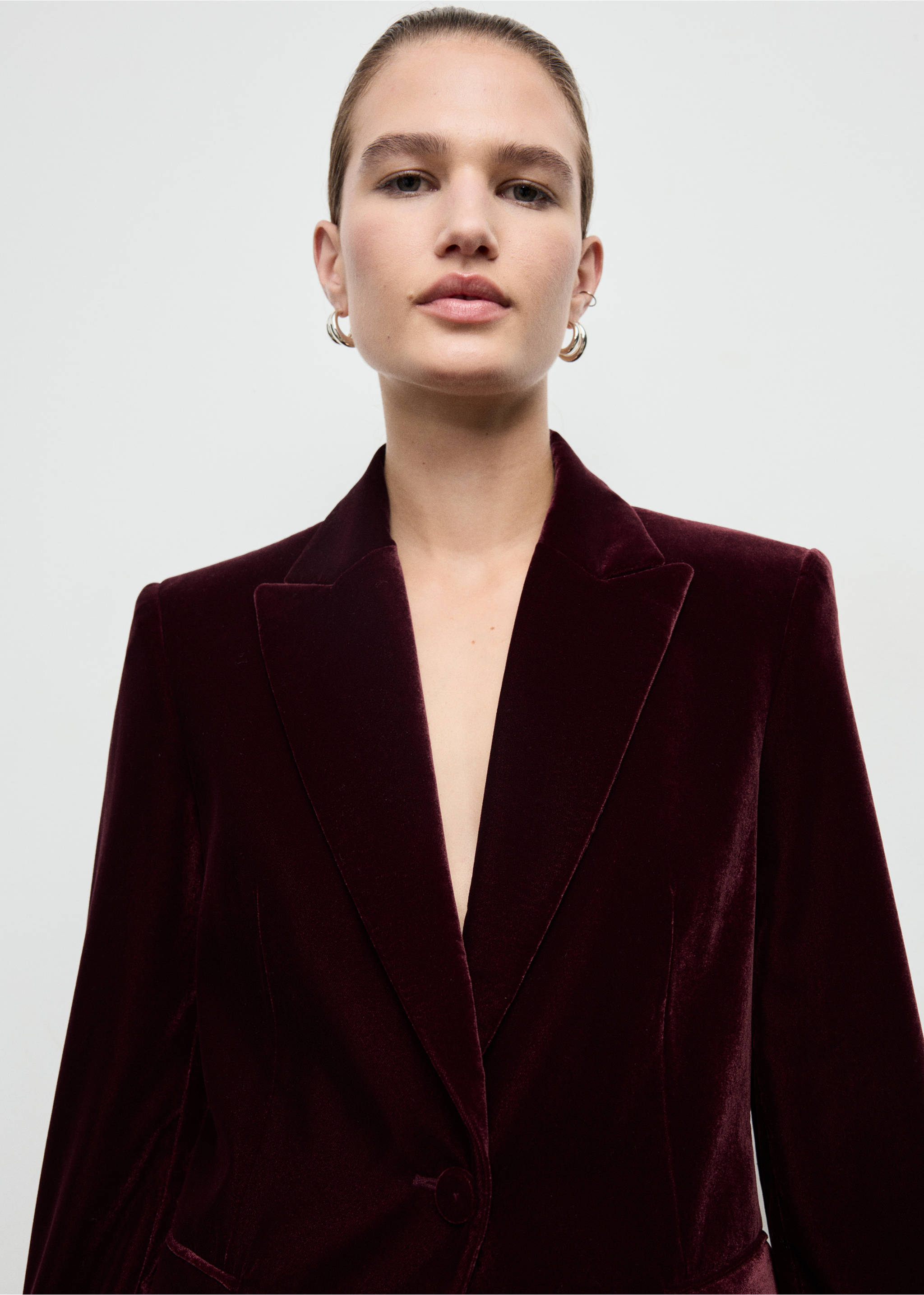 Structured velvet blazer - Details of the article 1, Maroon. Ref: 17069406-00.