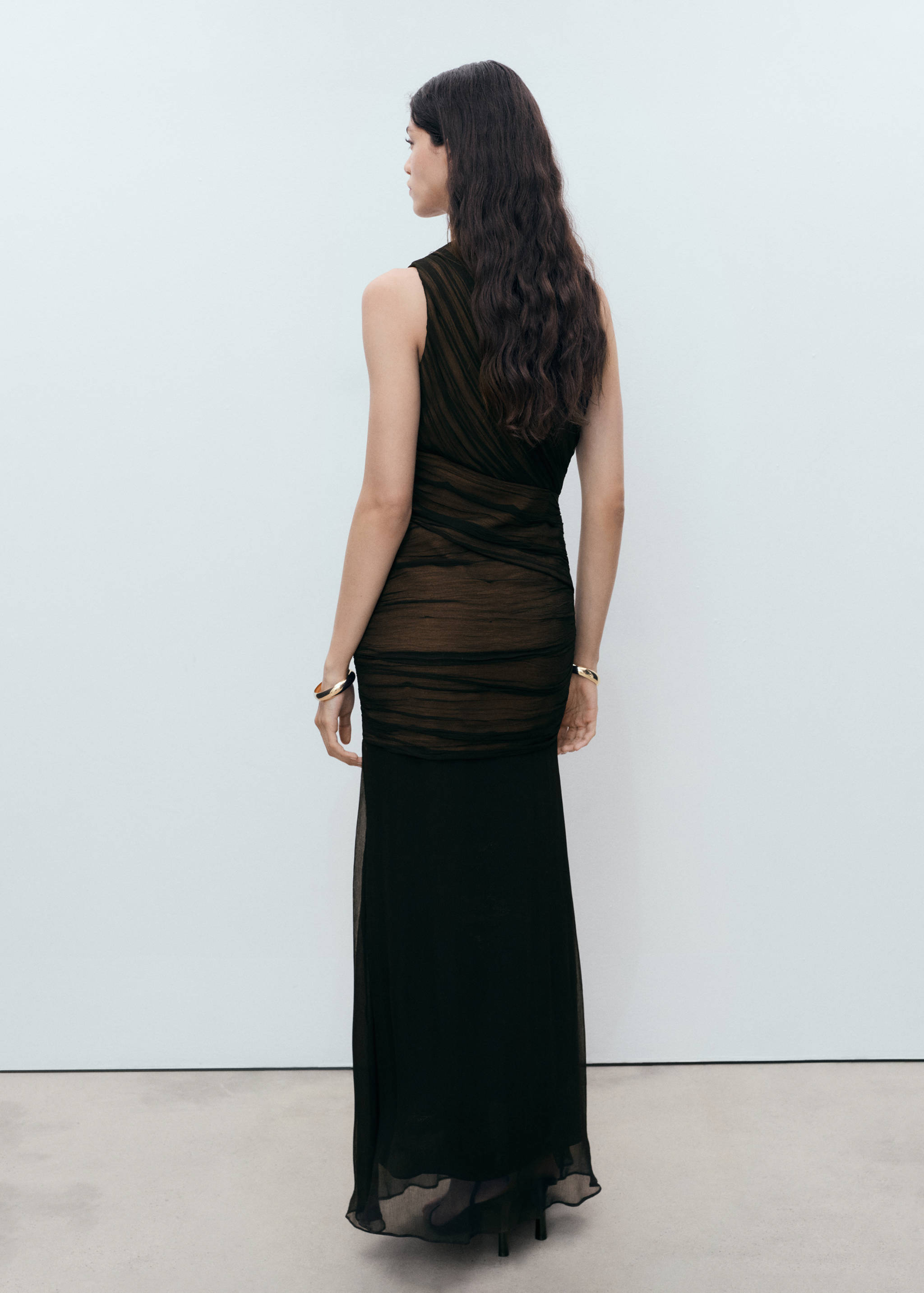 Contrasting textured dress - Reverse of the article