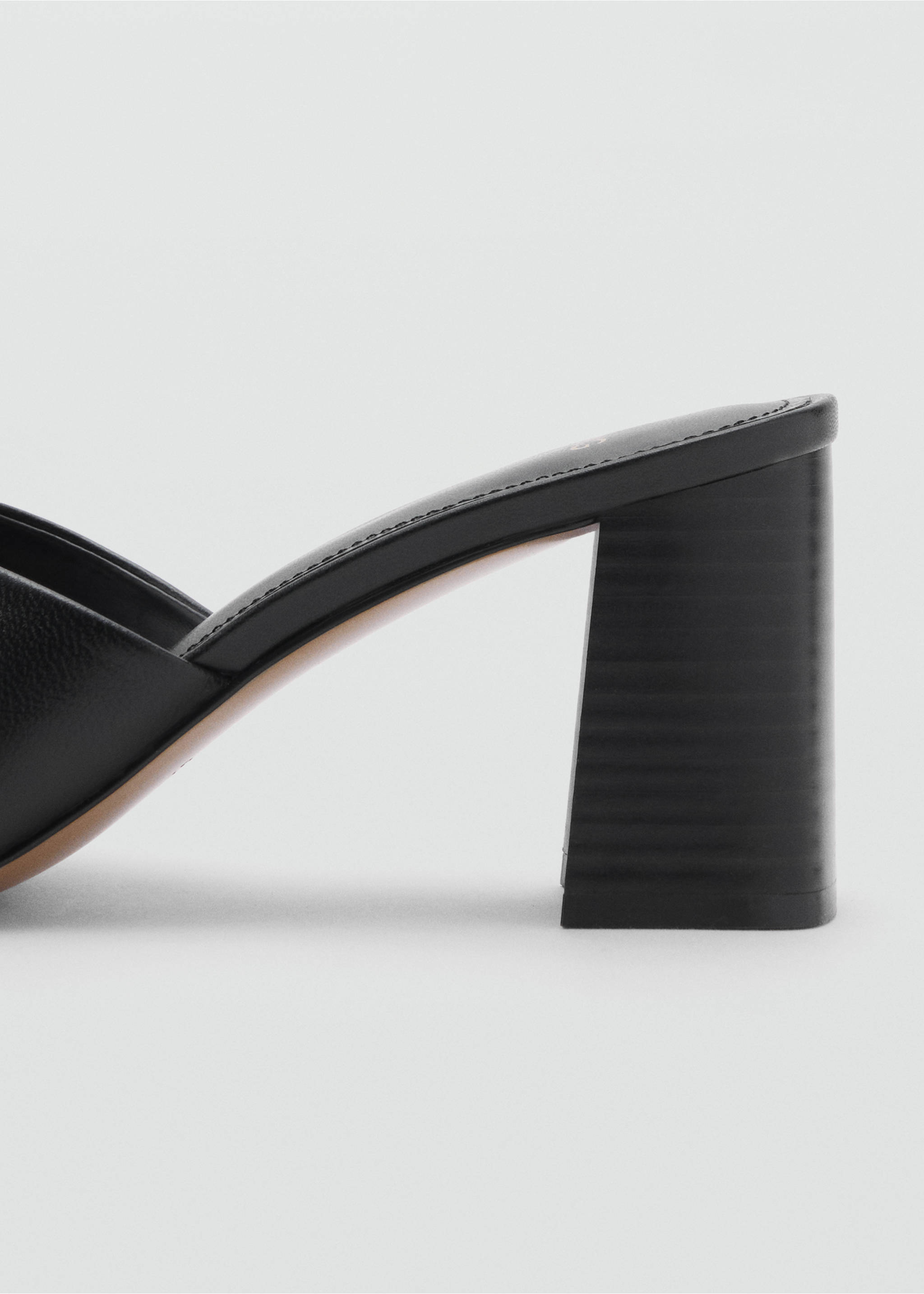 Leather block-heel sandals - Details of the article 1, Black. Ref: 17071126-00.
