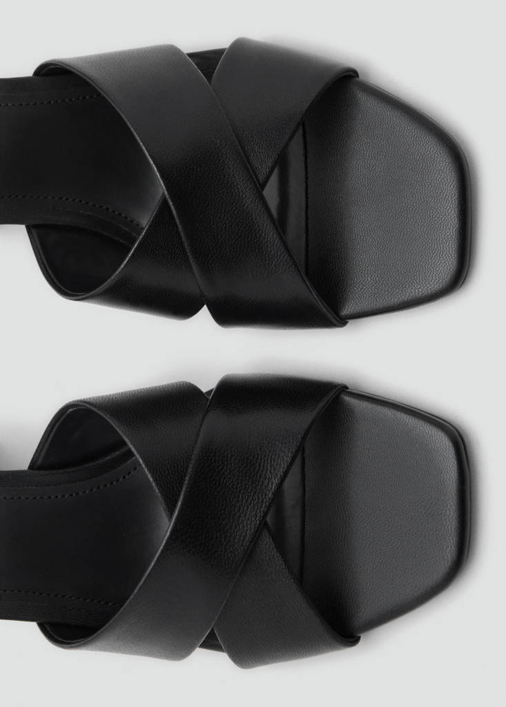 Leather block-heel sandals — Black