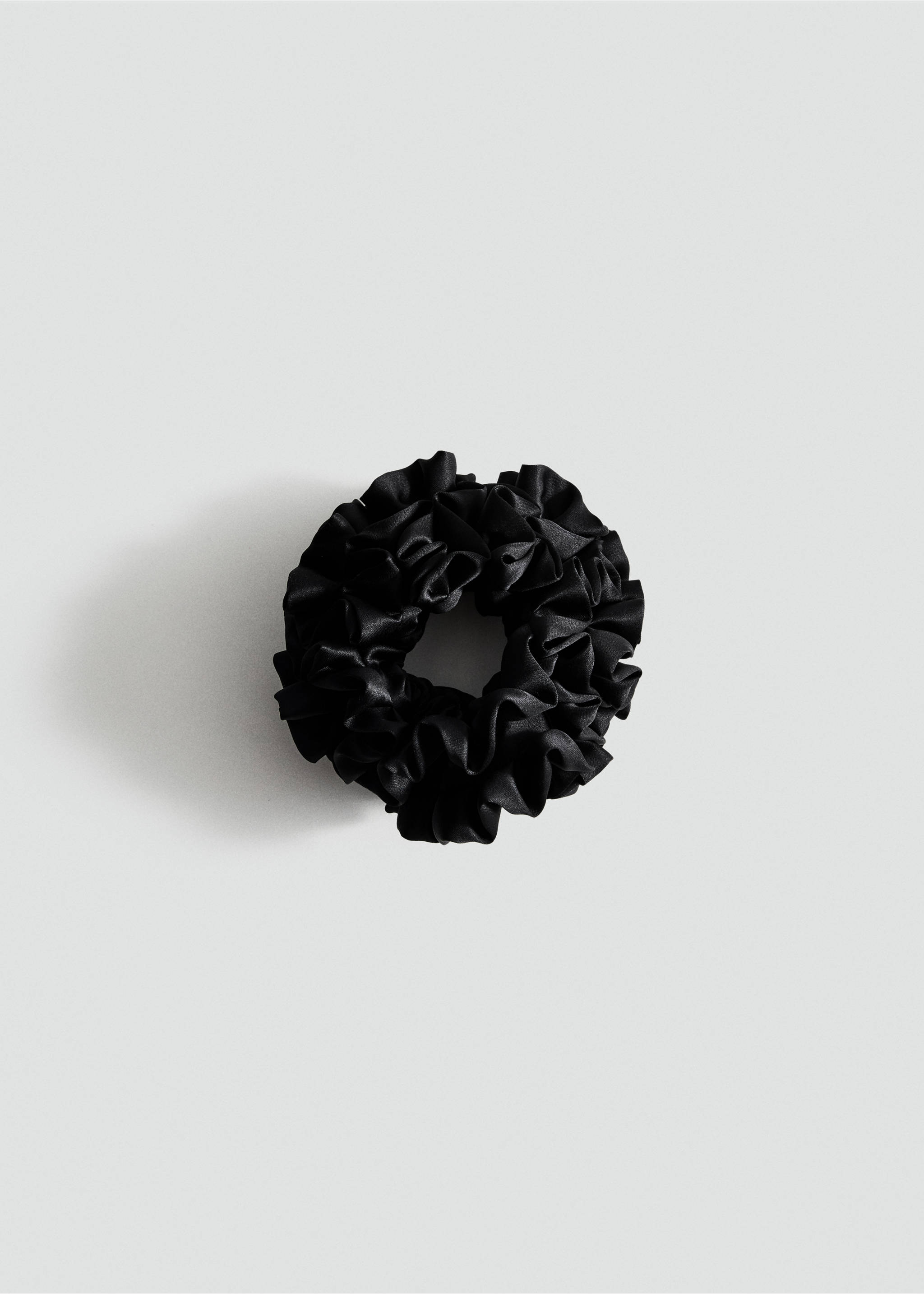 Mini ruffled scrunchie - Article without model, Black. Ref: 17071129-00.