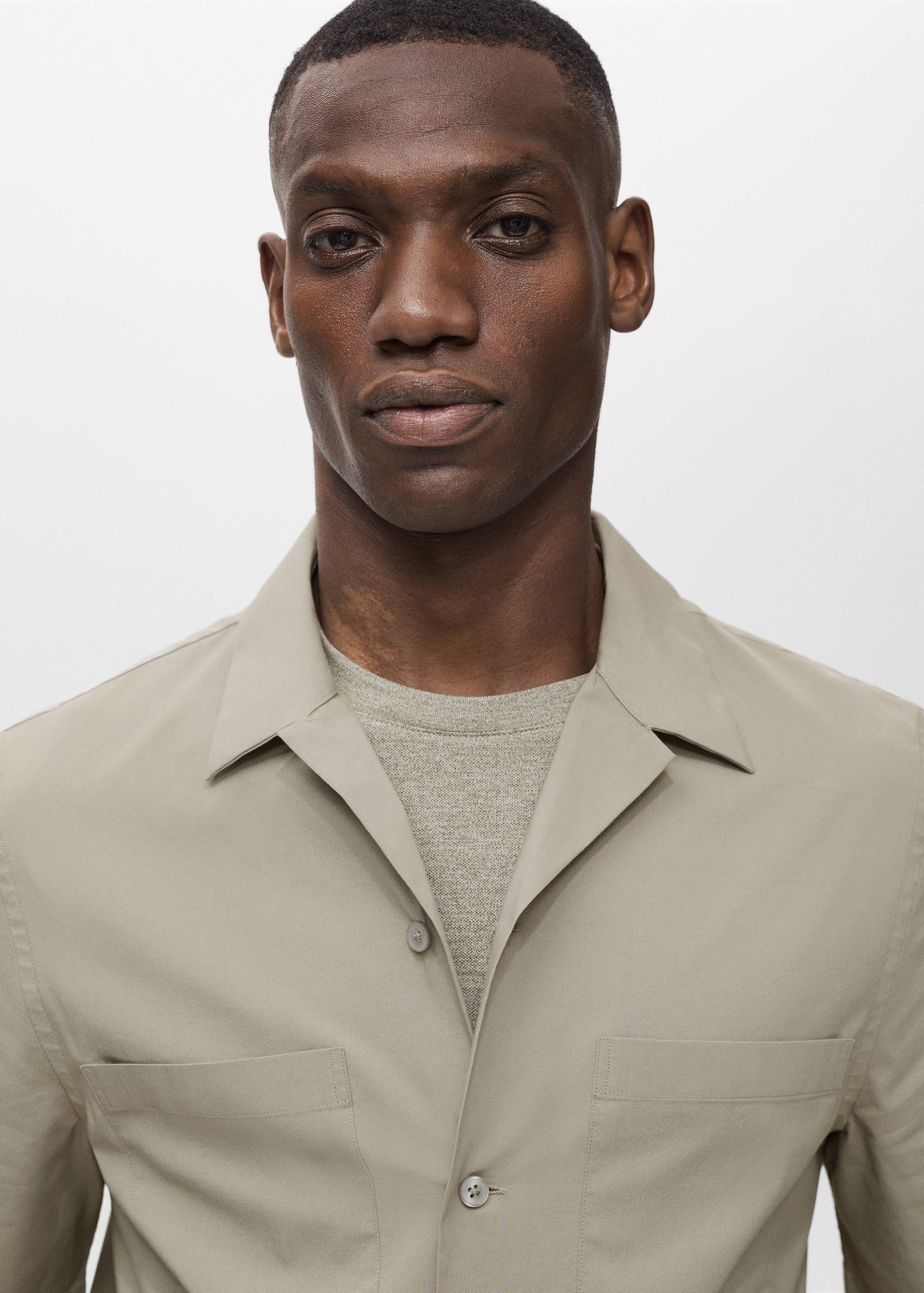 Рубашка с воротником боулинг и карманами - Деталь изделия 1