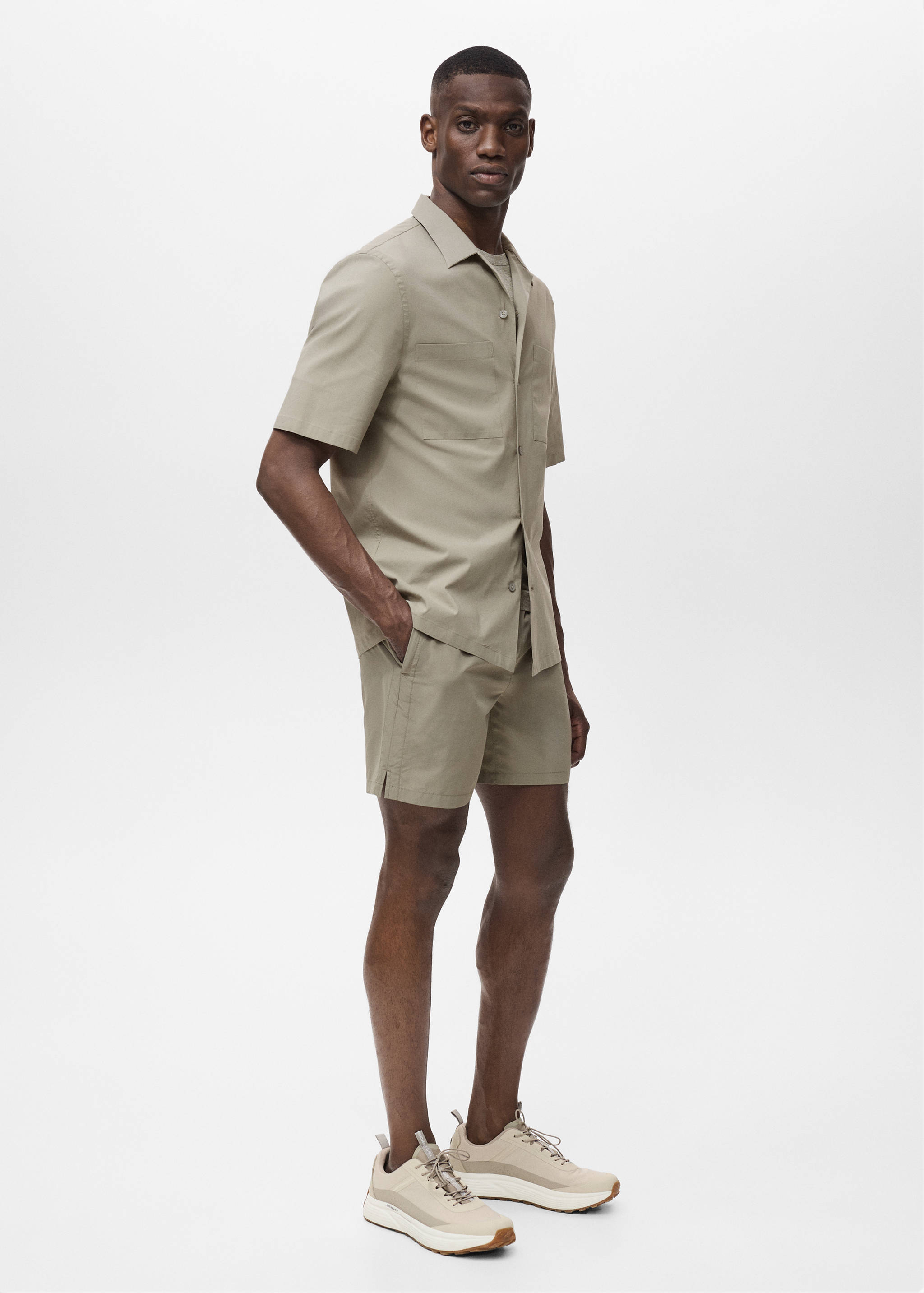 Рубашка с воротником боулинг и карманами - Деталь изделия 2