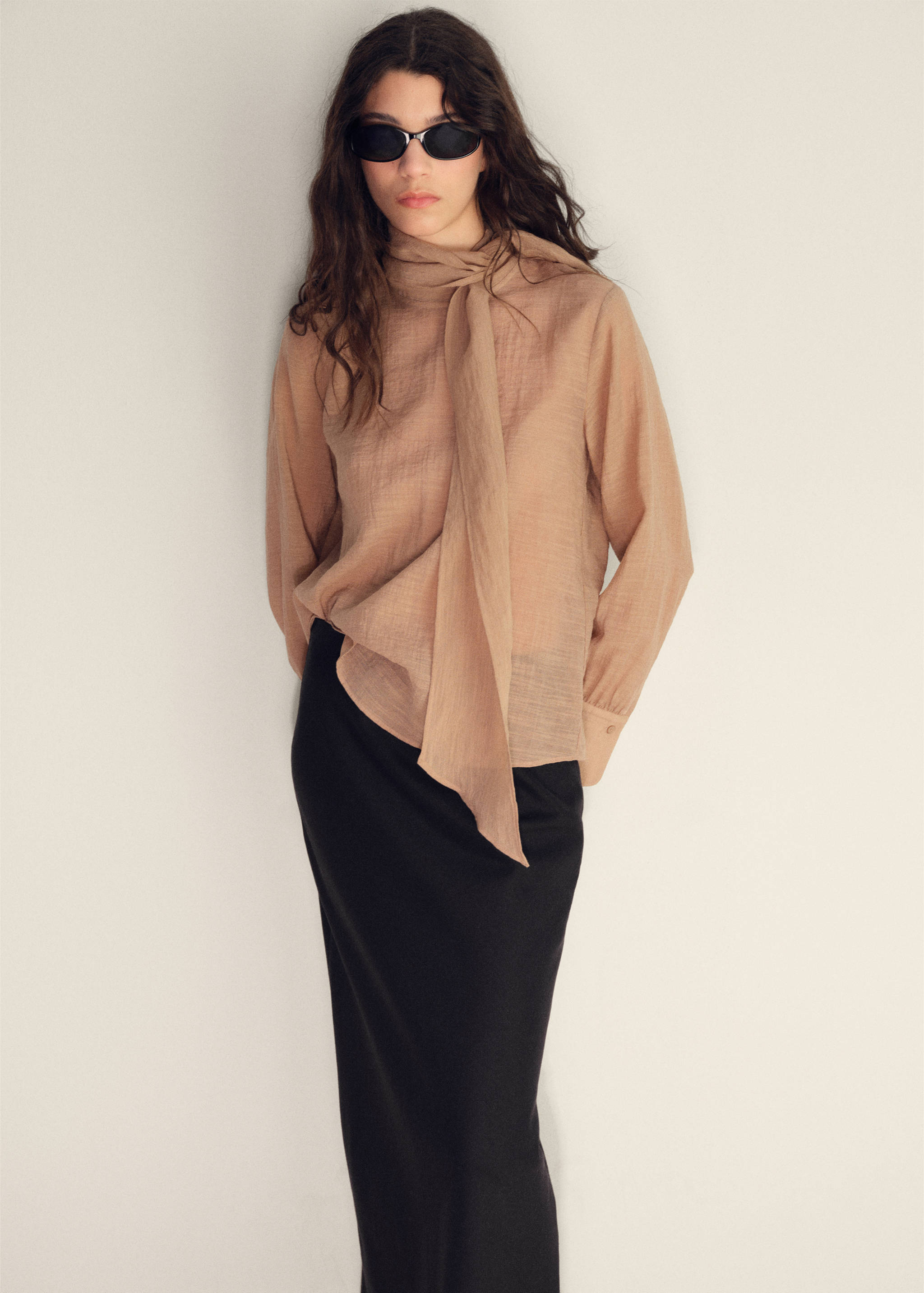 Linen-blend straight skirt - Details of the article 1