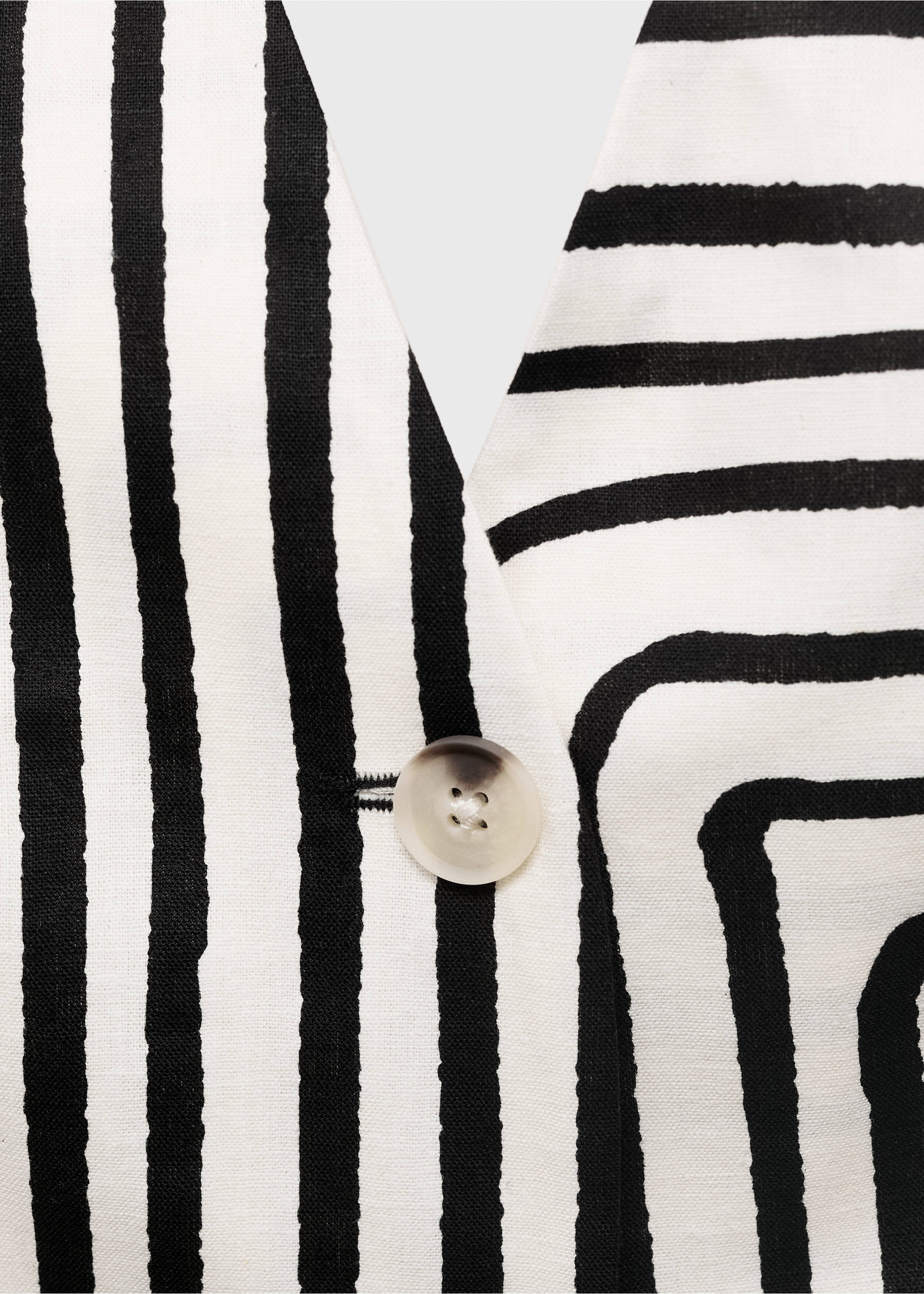 Geometric-print linen waistcoat - Details of the article 8, Ecru. Ref: 17071150-00.