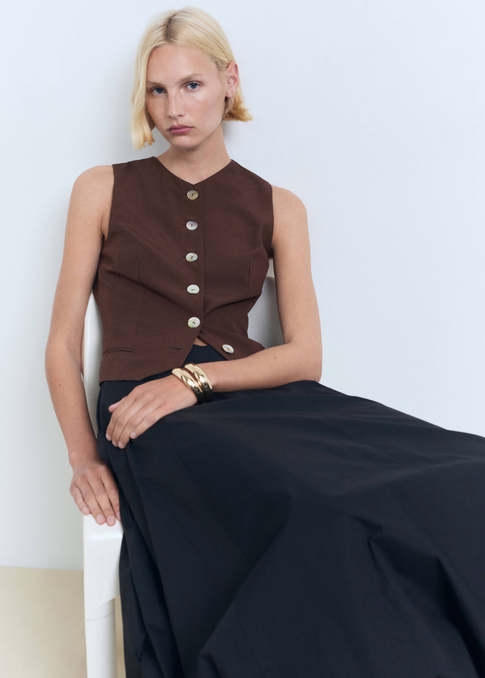 Colete de fato com botões - Pormenor do artigo 2