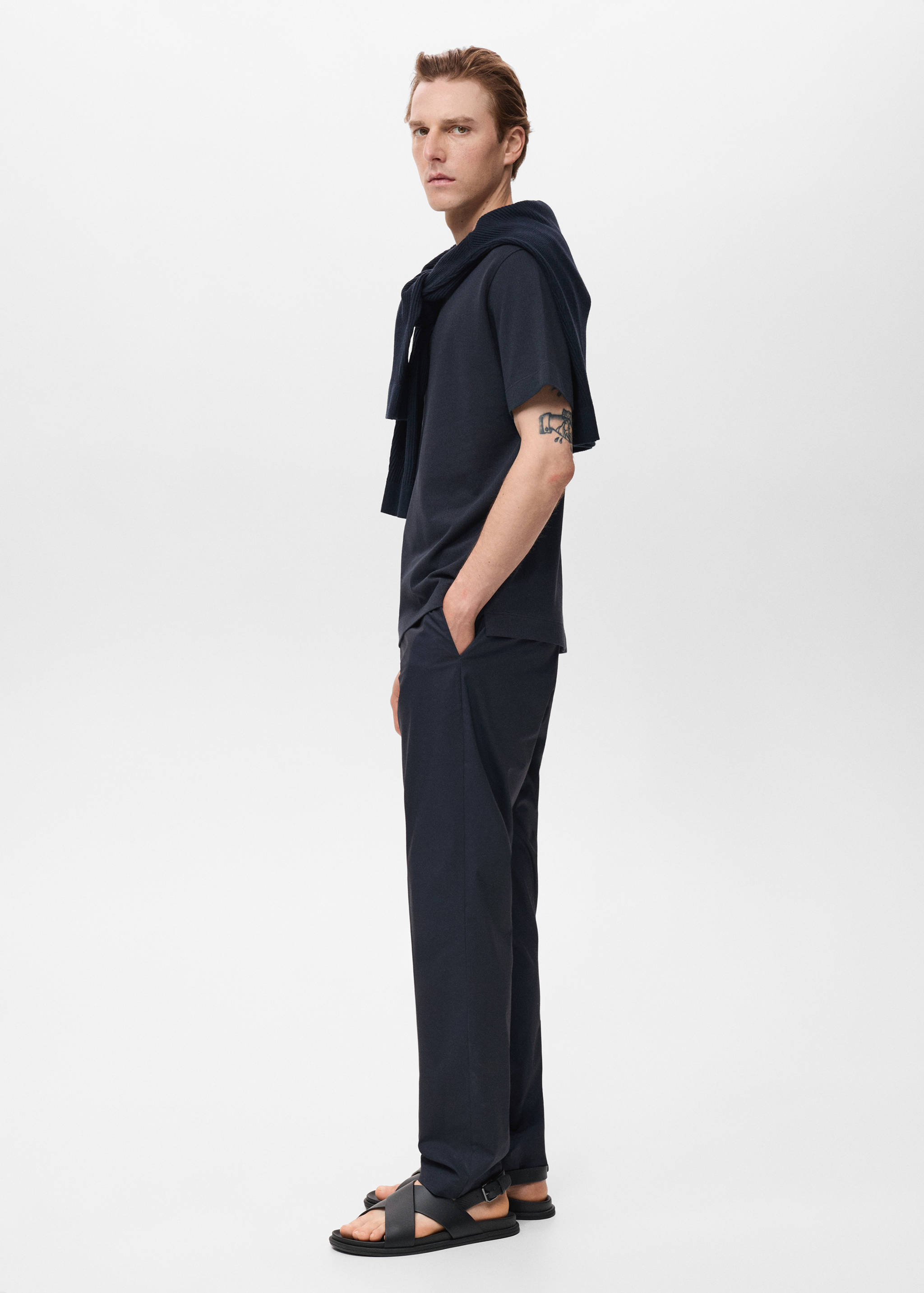 100% slim-fit cotton trousers - Details of the article 2