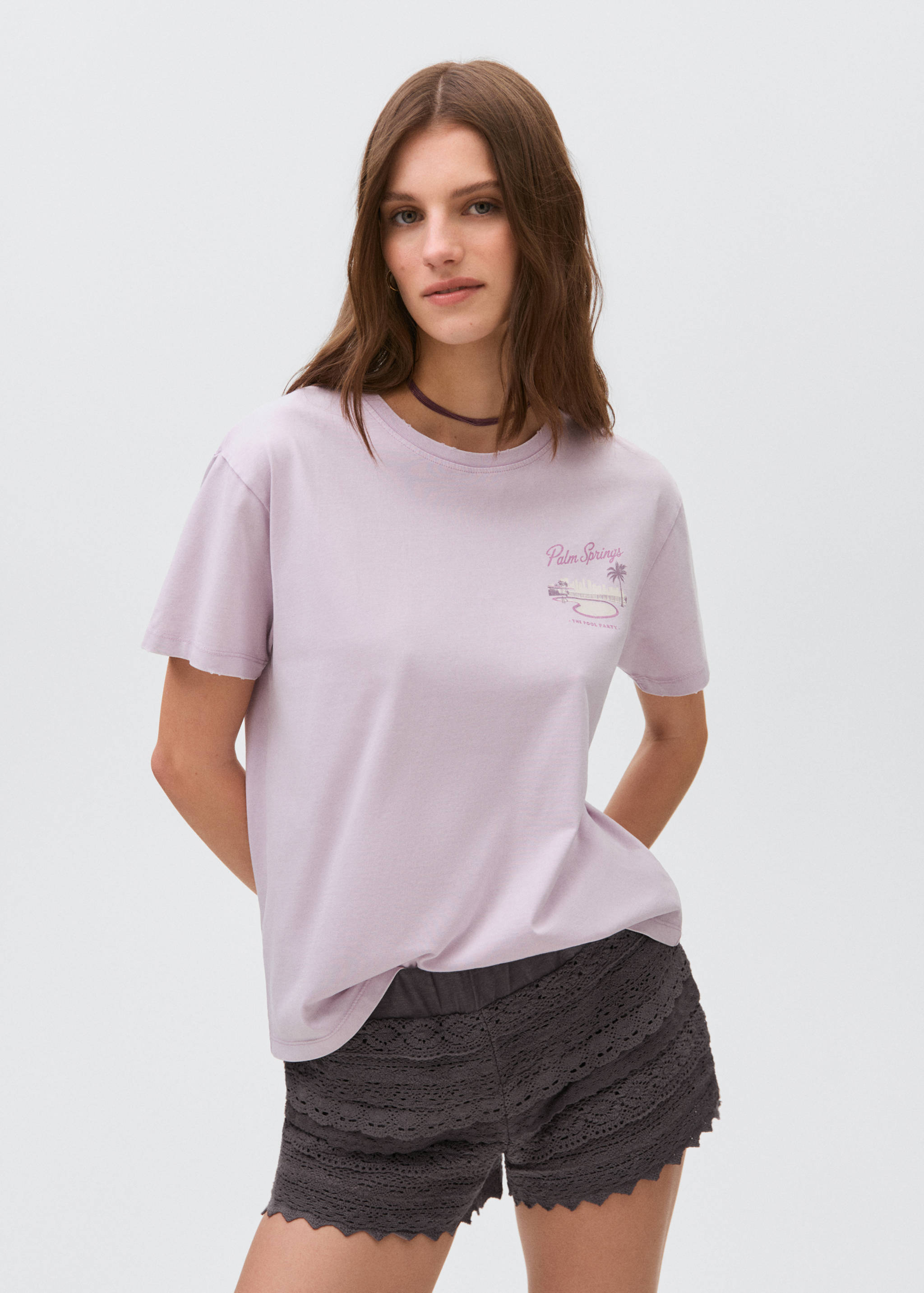 Crochet shorts with ruffles - Medium plane