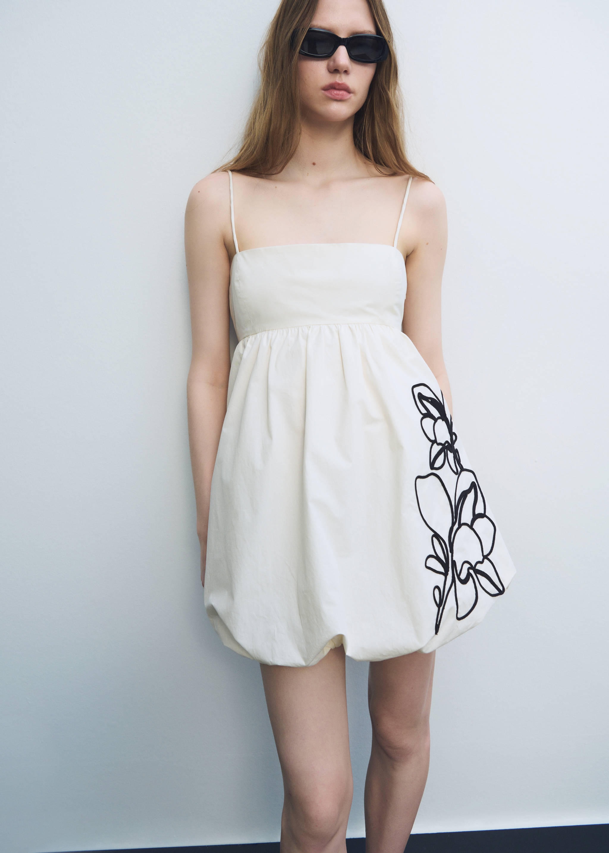 Balloon dress with embroidered flowers - Details of the article 7