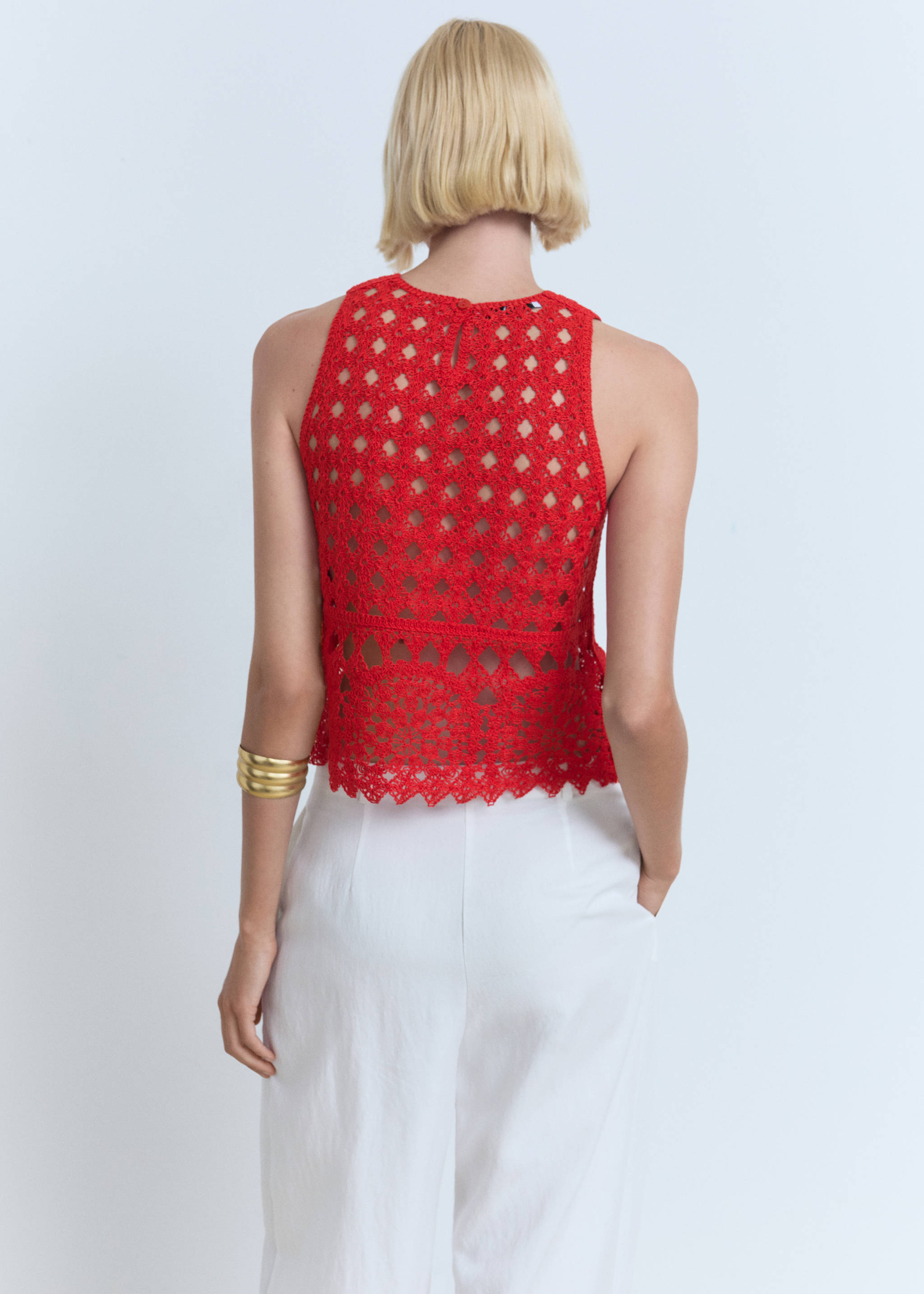 Crochet knitted top - Reverse of the article