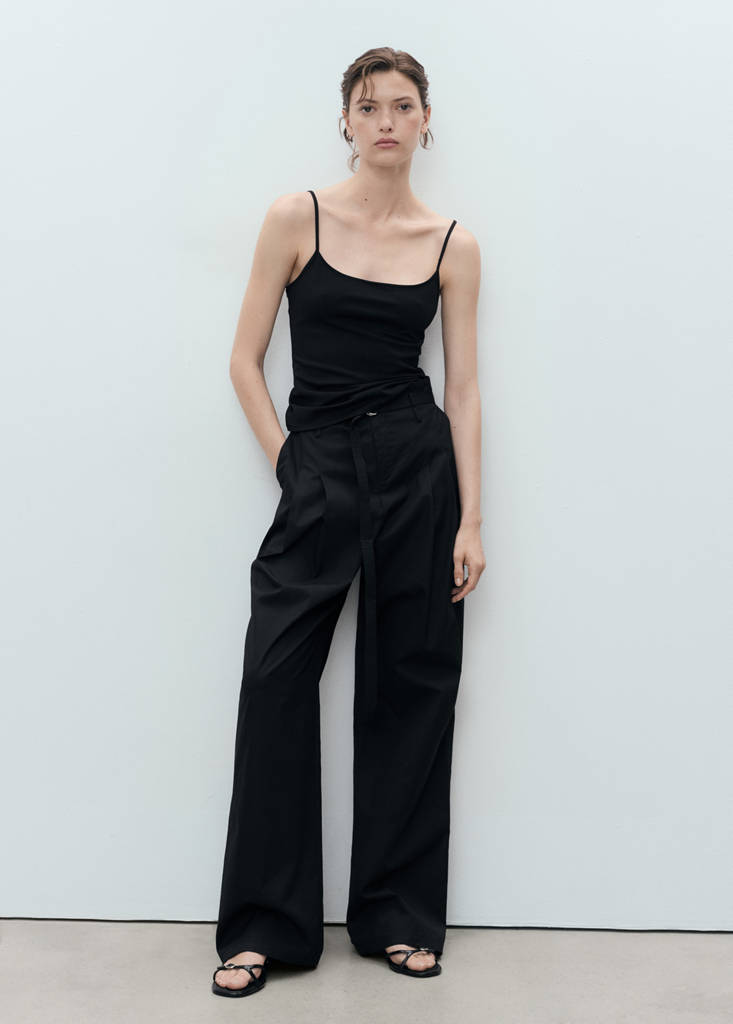 Spaghetti strap top — Black
