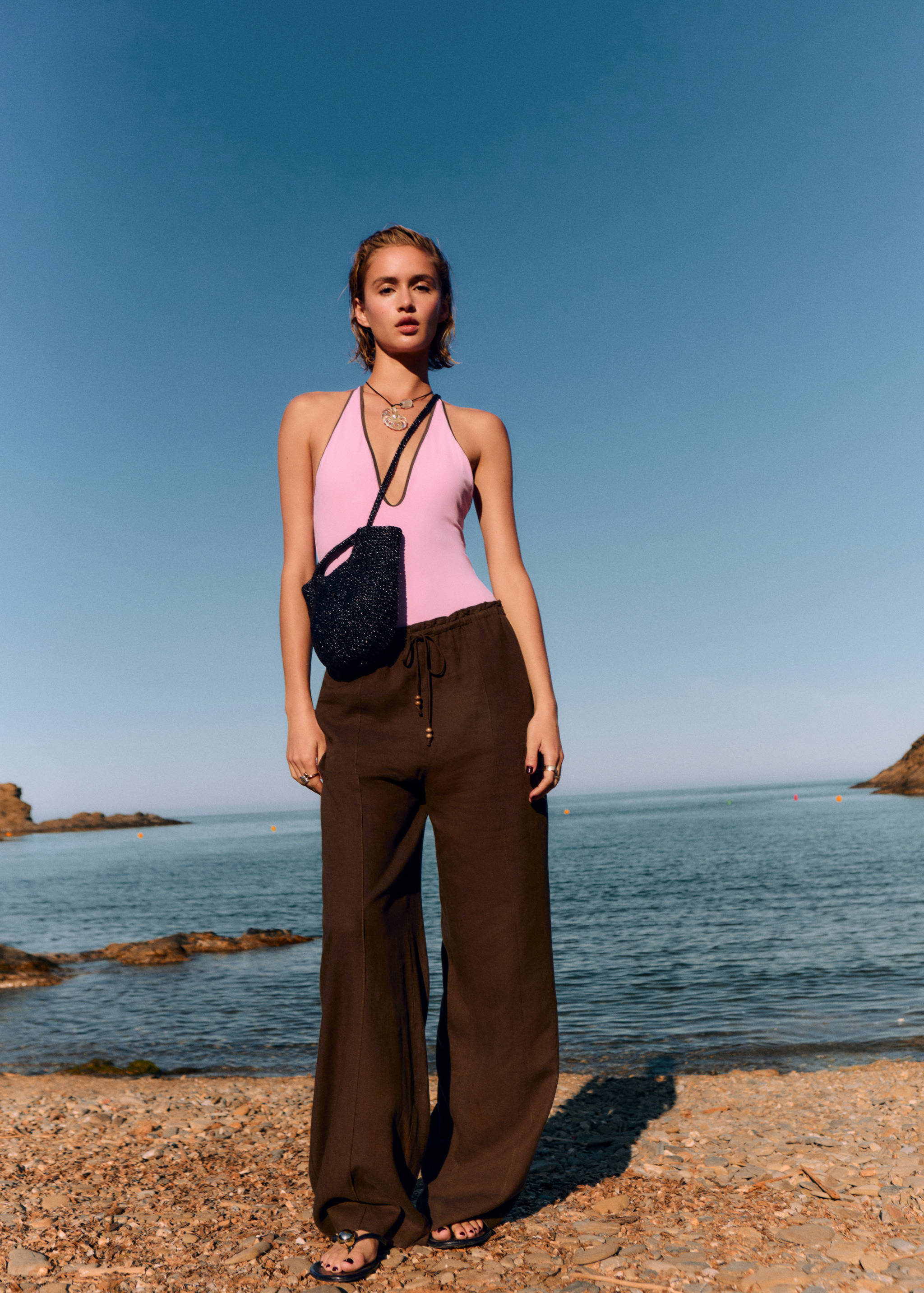 Calças de linho com cintura elástica - Plano geral