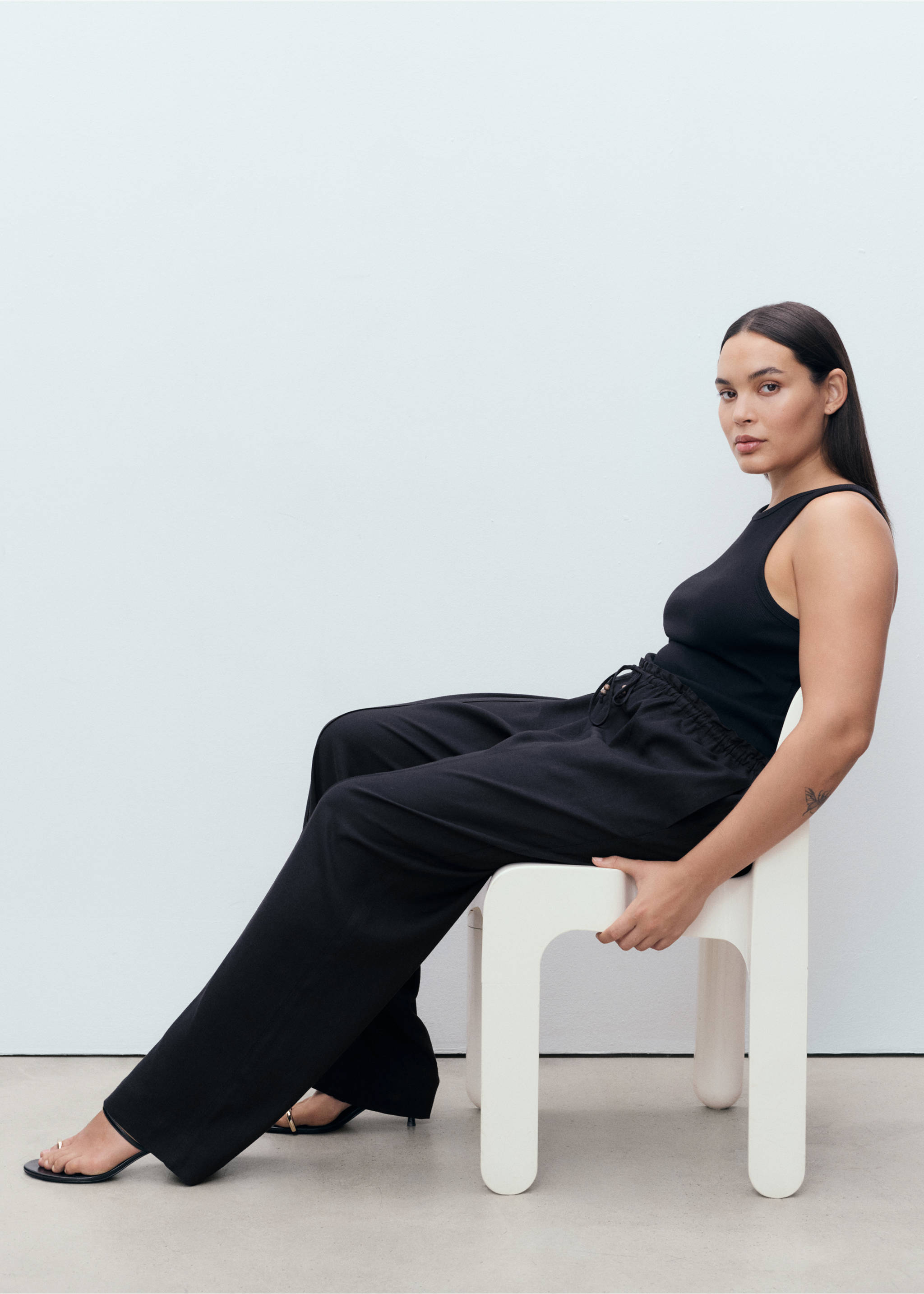 Pantalón lino cintura elástica - Detalle del artículo 4, Negro. Ref: 17071224-00.