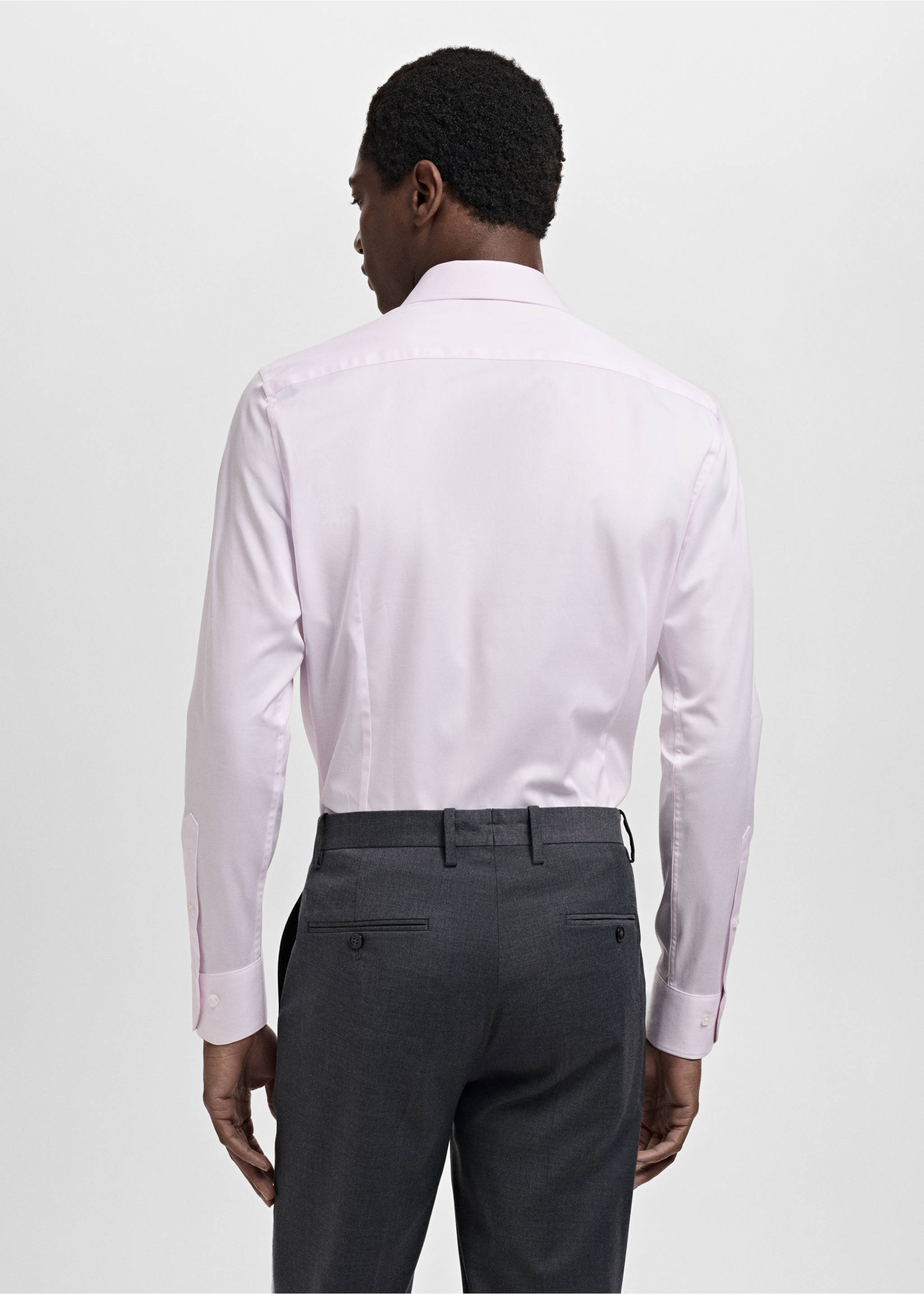 Chemise costume slim fit 100 % coton - Verso de l’article, Rose clair. Ref: 17071226-00.