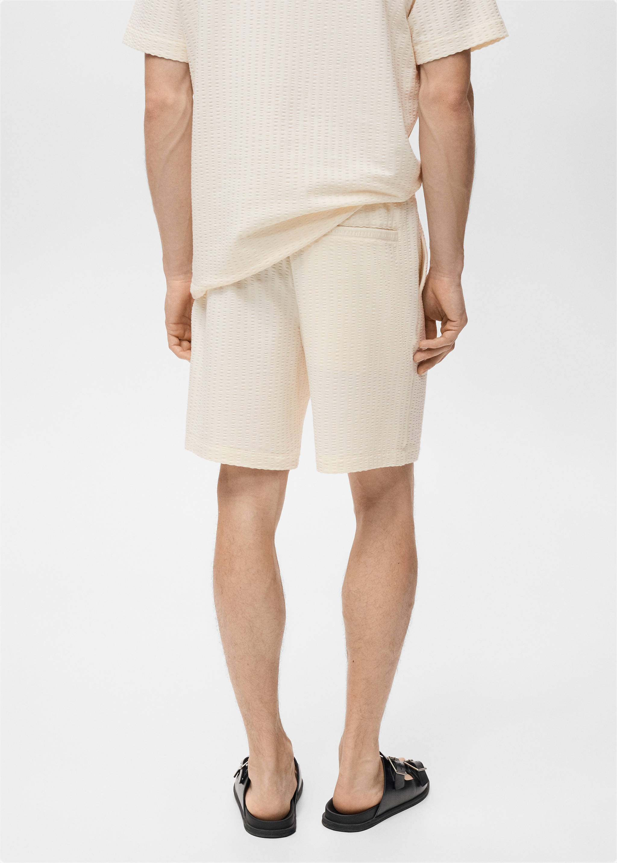 Cotton seersucker bermuda shorts with drawstring - Reverse of the article