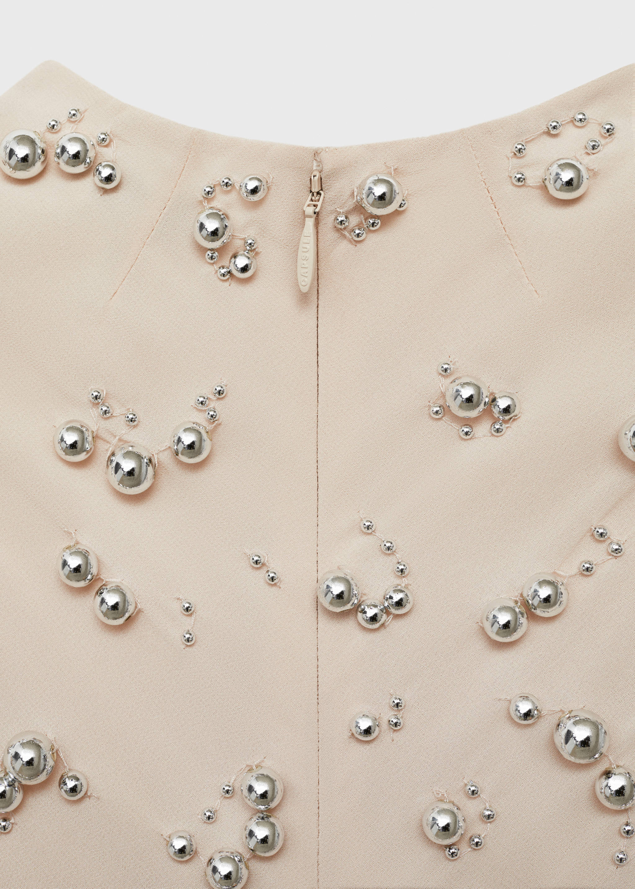 Lange jurk met geborduurde bolletjes - Detail van het artikel 0