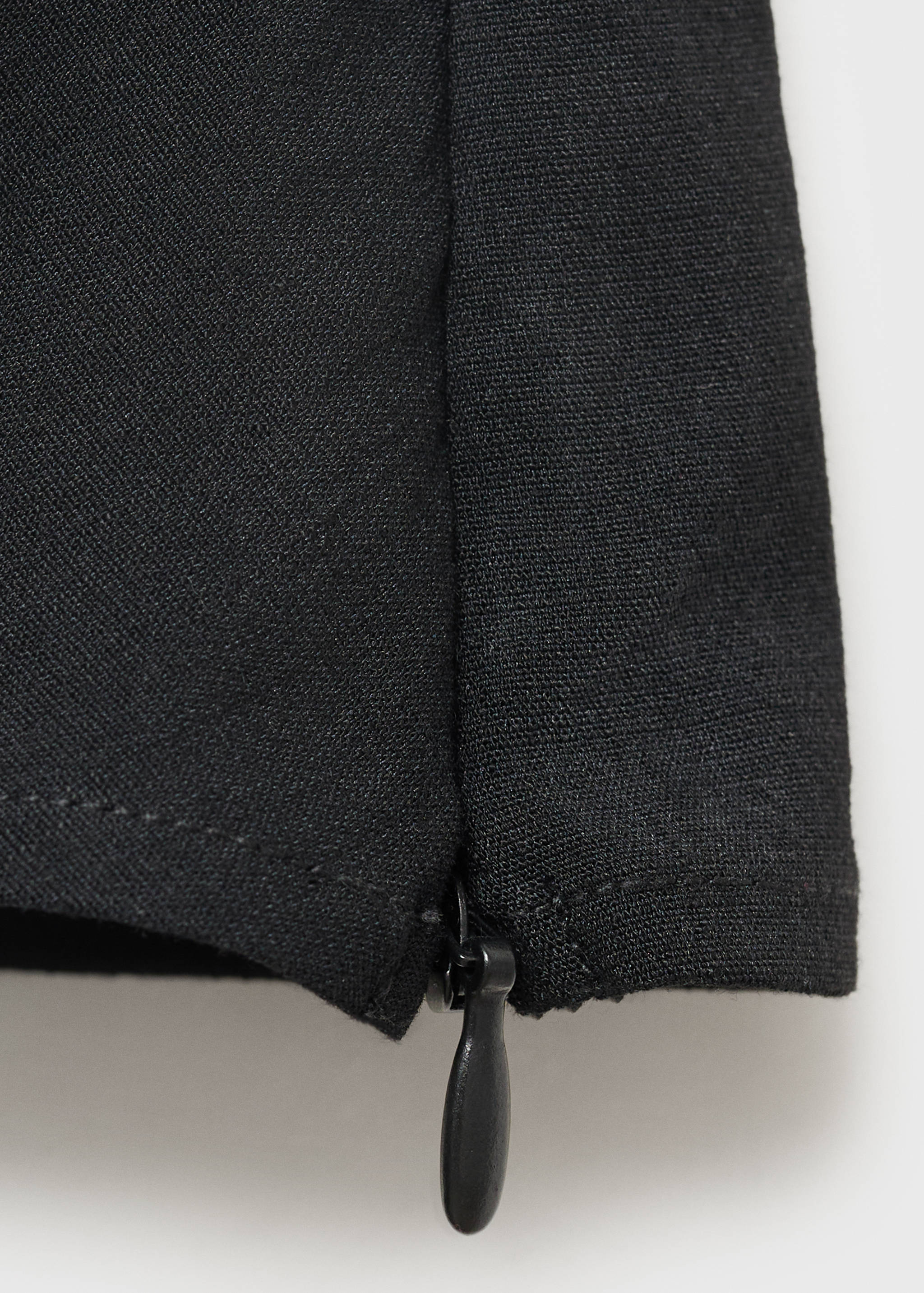 Top assimétrico com alça drapeada - Pormenor do artigo 0