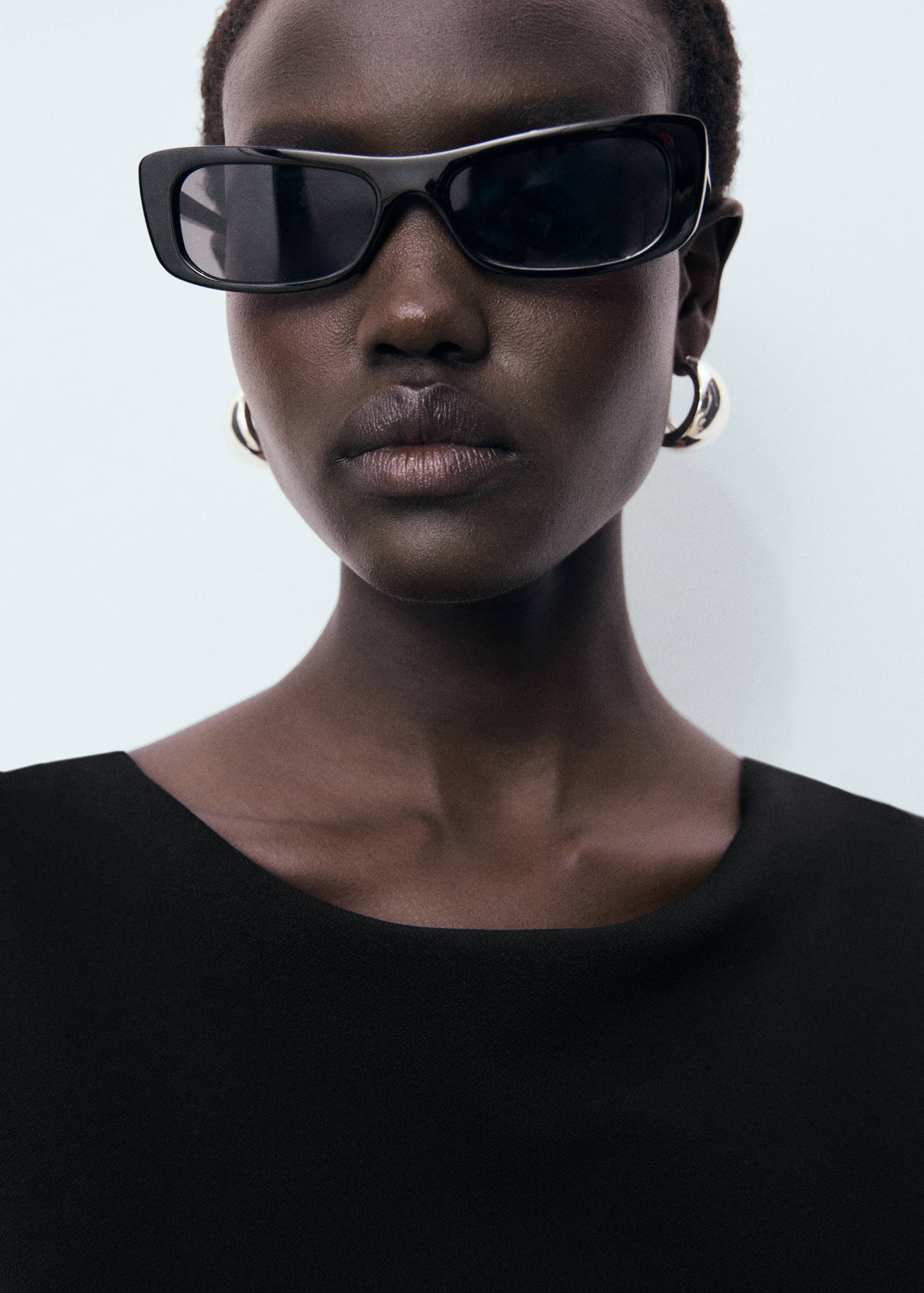 Open back dress - Details of the article 1