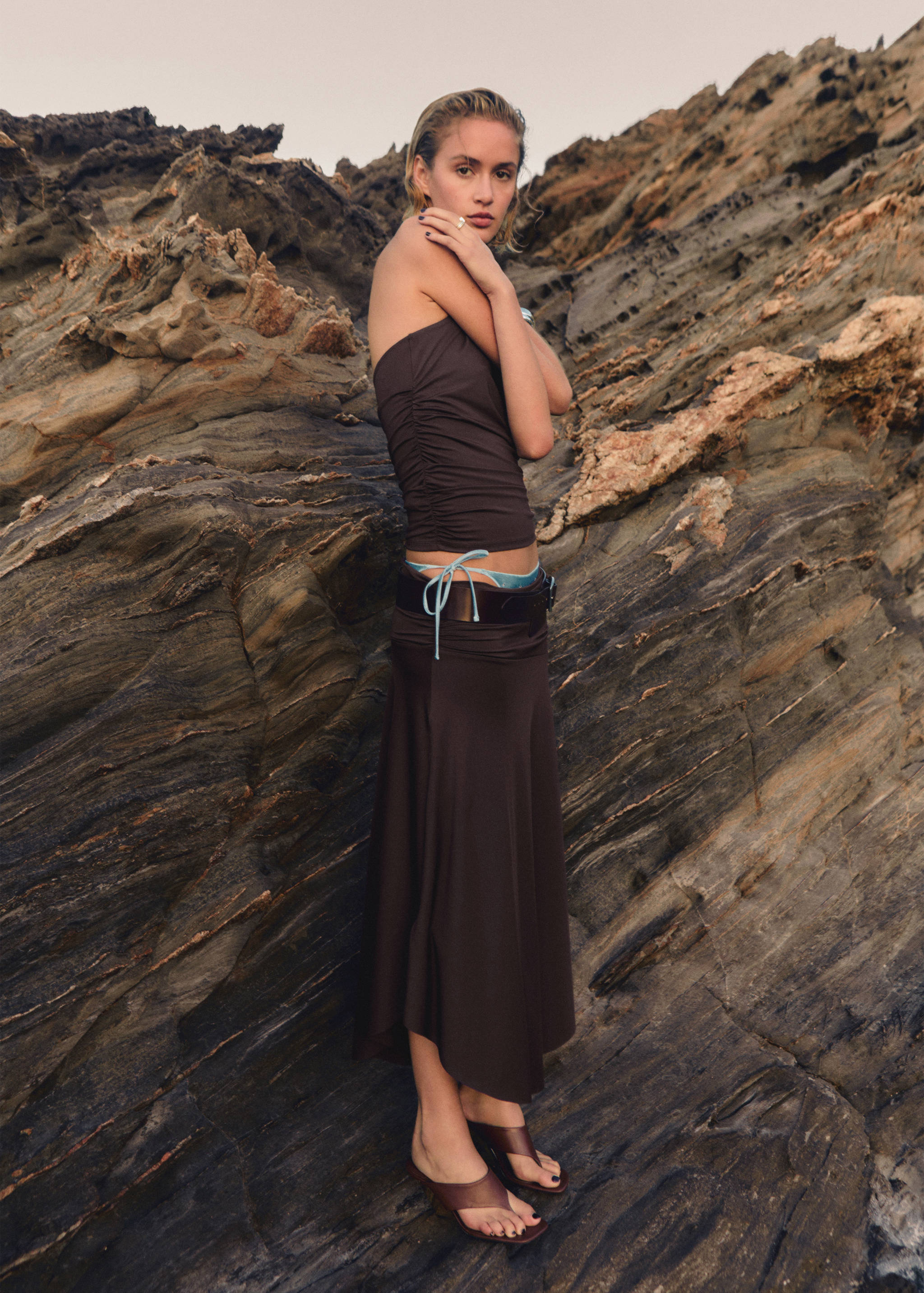 Φούστα midi ντραπέ - Μεσαίο πλάνο