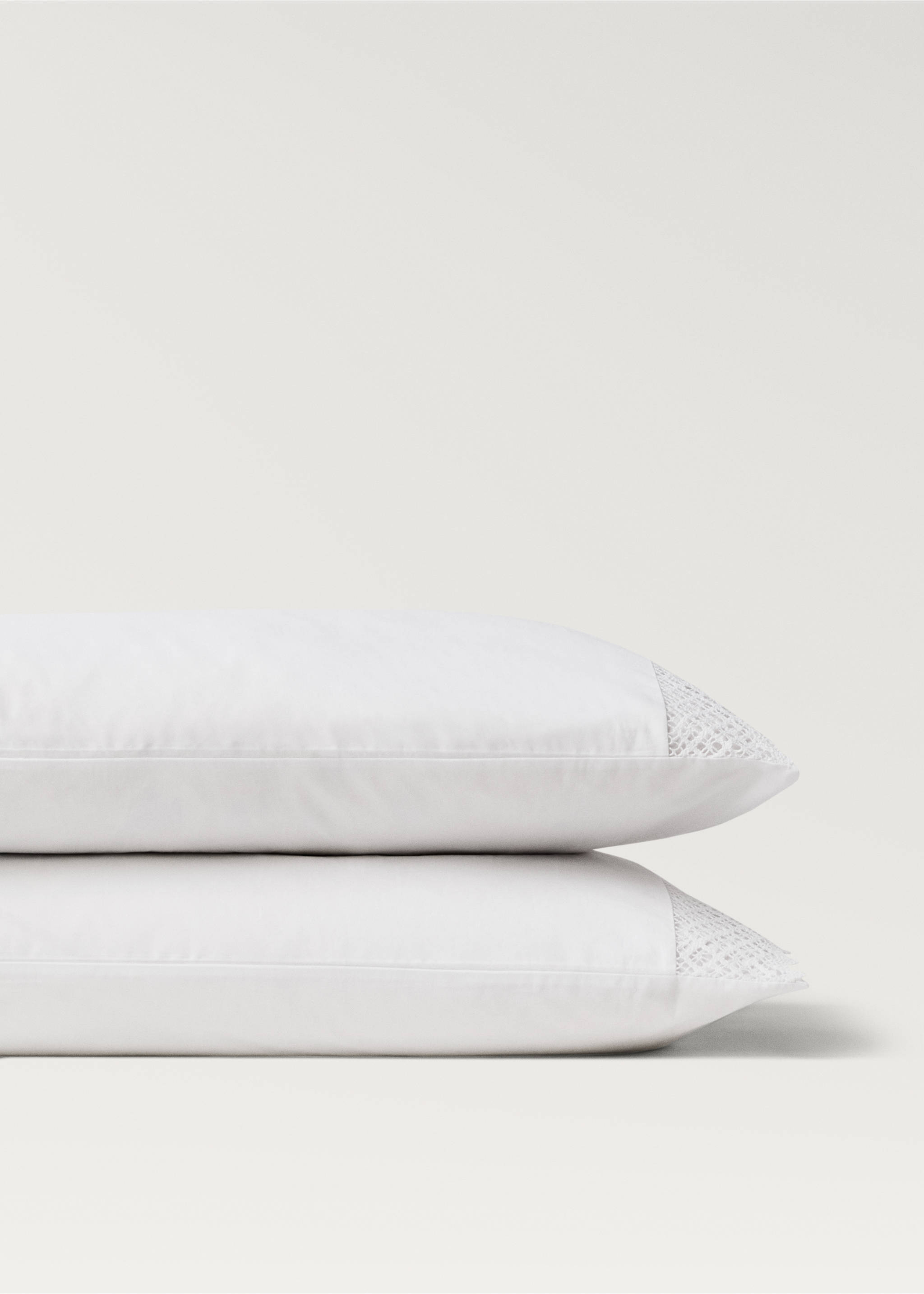 Two pillowcases with lace detail 50x75 cm - Details of the article 1, White. Ref: 17071276-00.