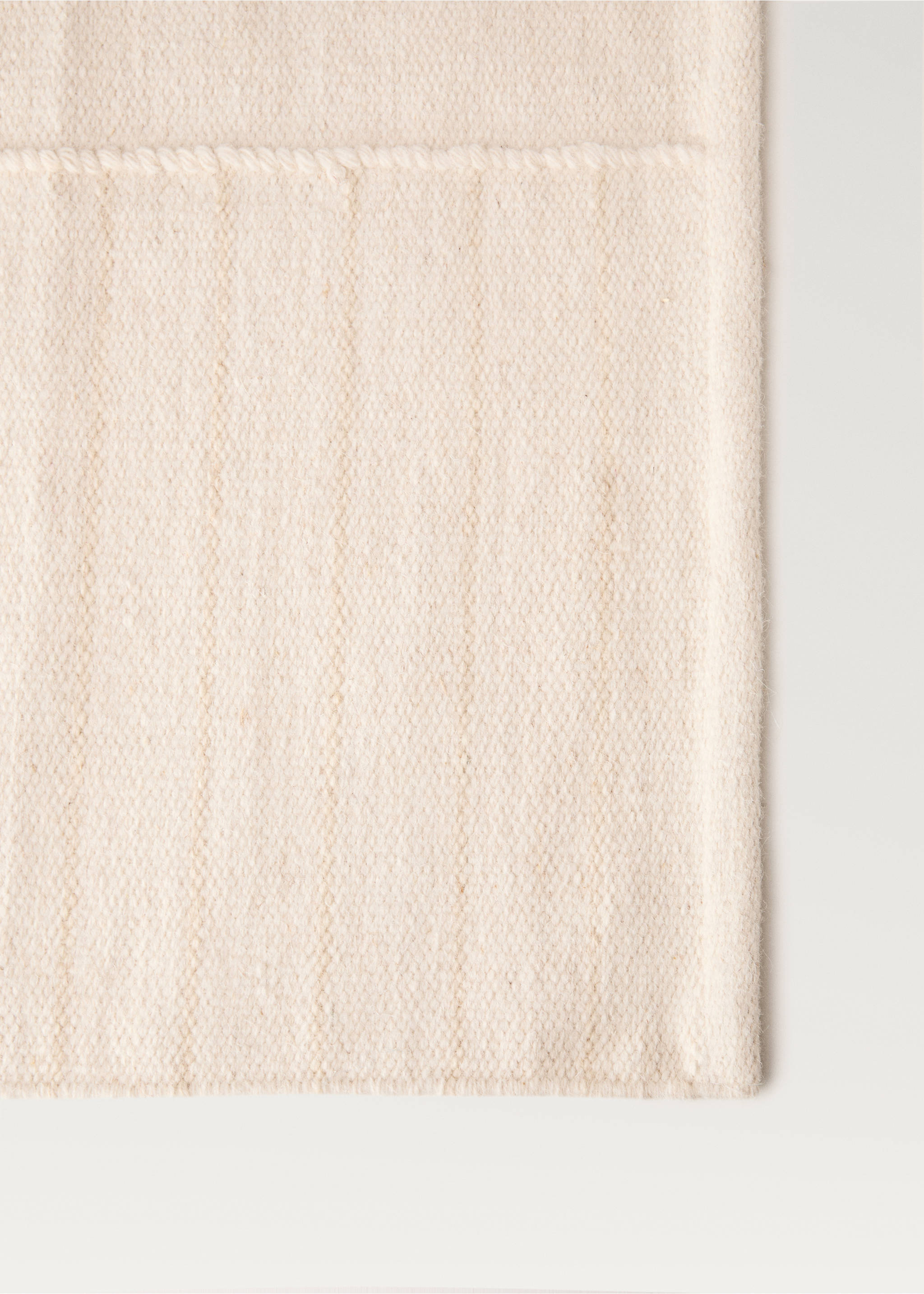 Large wool patchwork-effect rug - Details of the article 1, Vanilla. Ref: 17071291-00.