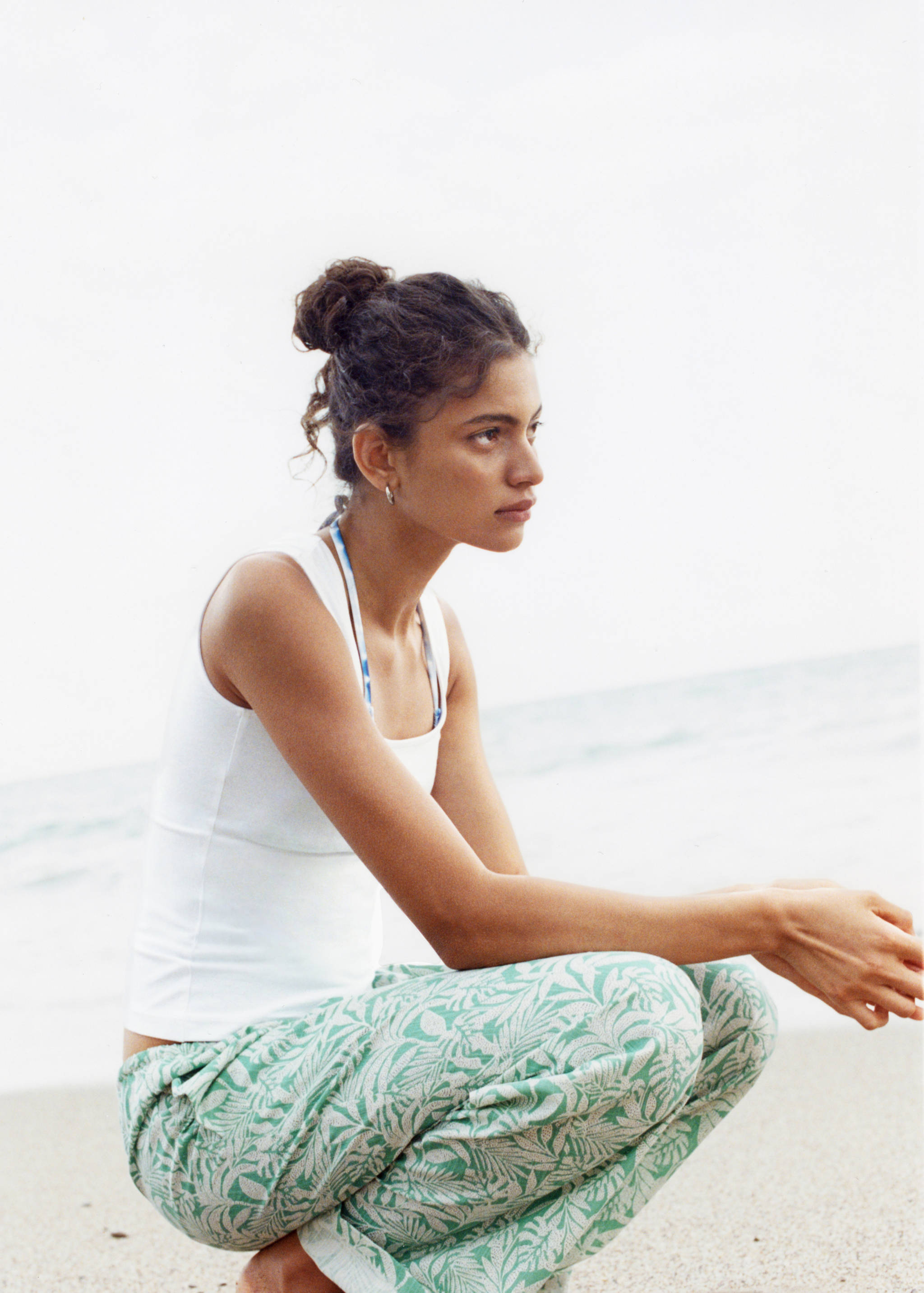 Cotton pants with leaf pattern - Details of the article 5