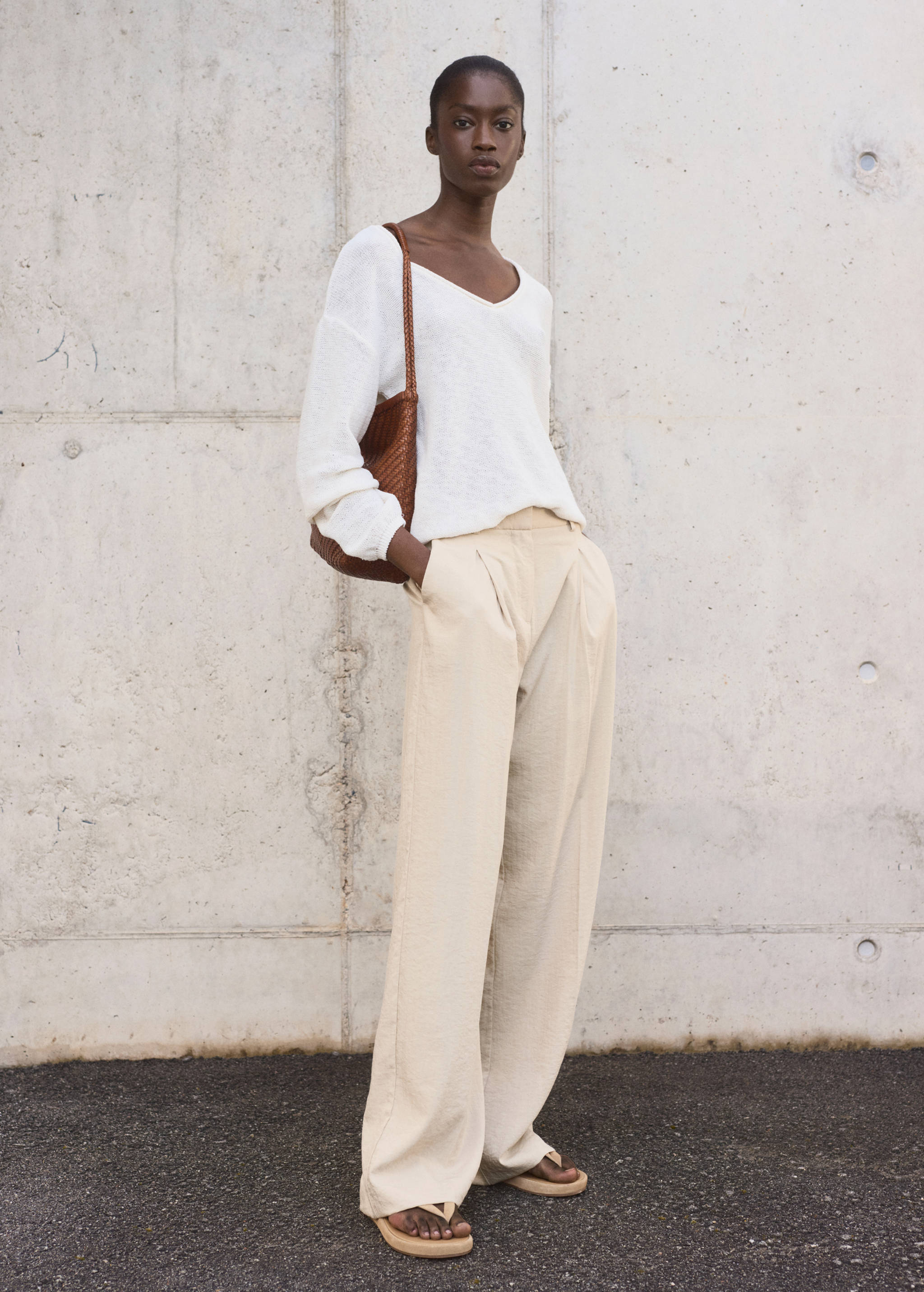Wide leg pleated pants - General plane