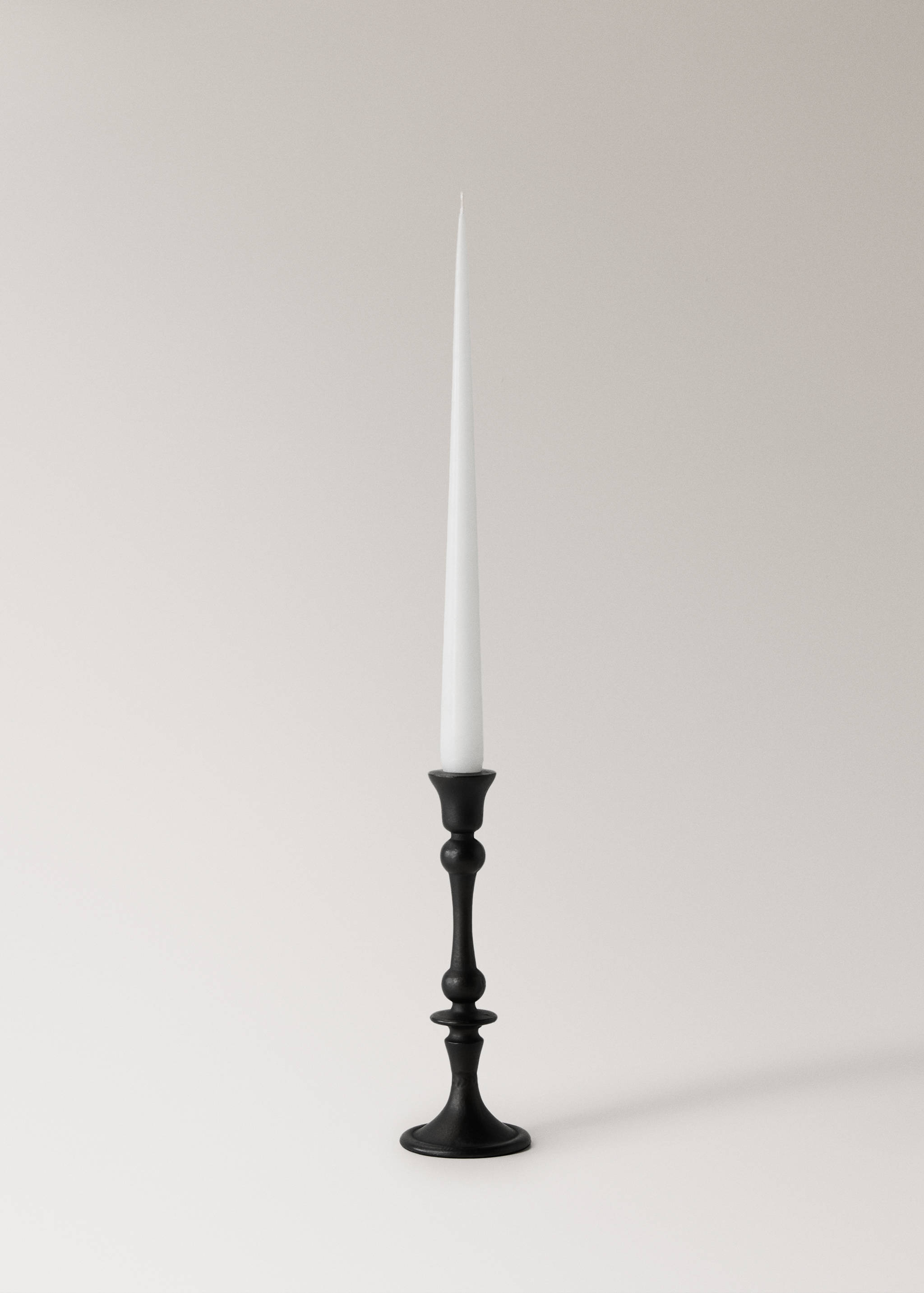 Liten kandelaber i matt metall - Detaljer om artikeln 3