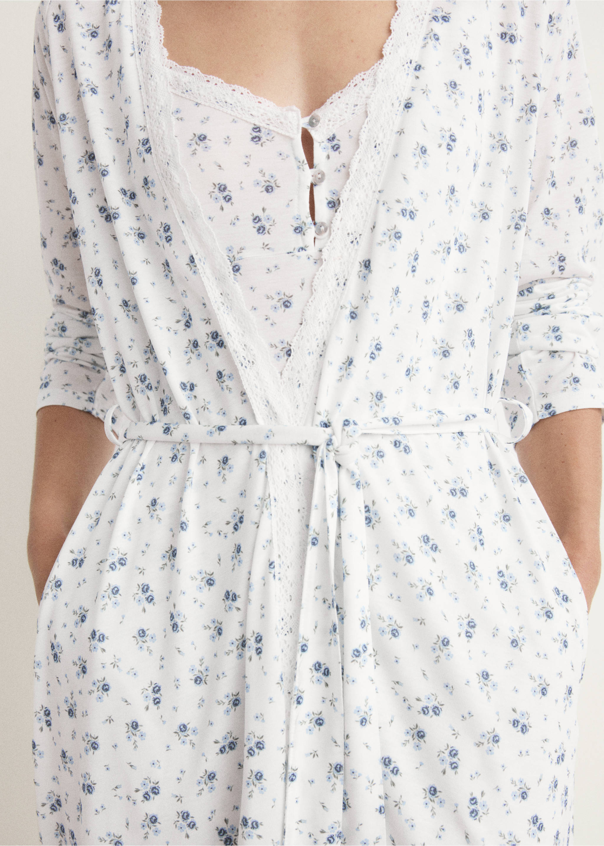 Floral-print dressing gown with lace trim - Details of the article 3, White. Ref: 17071524-00.