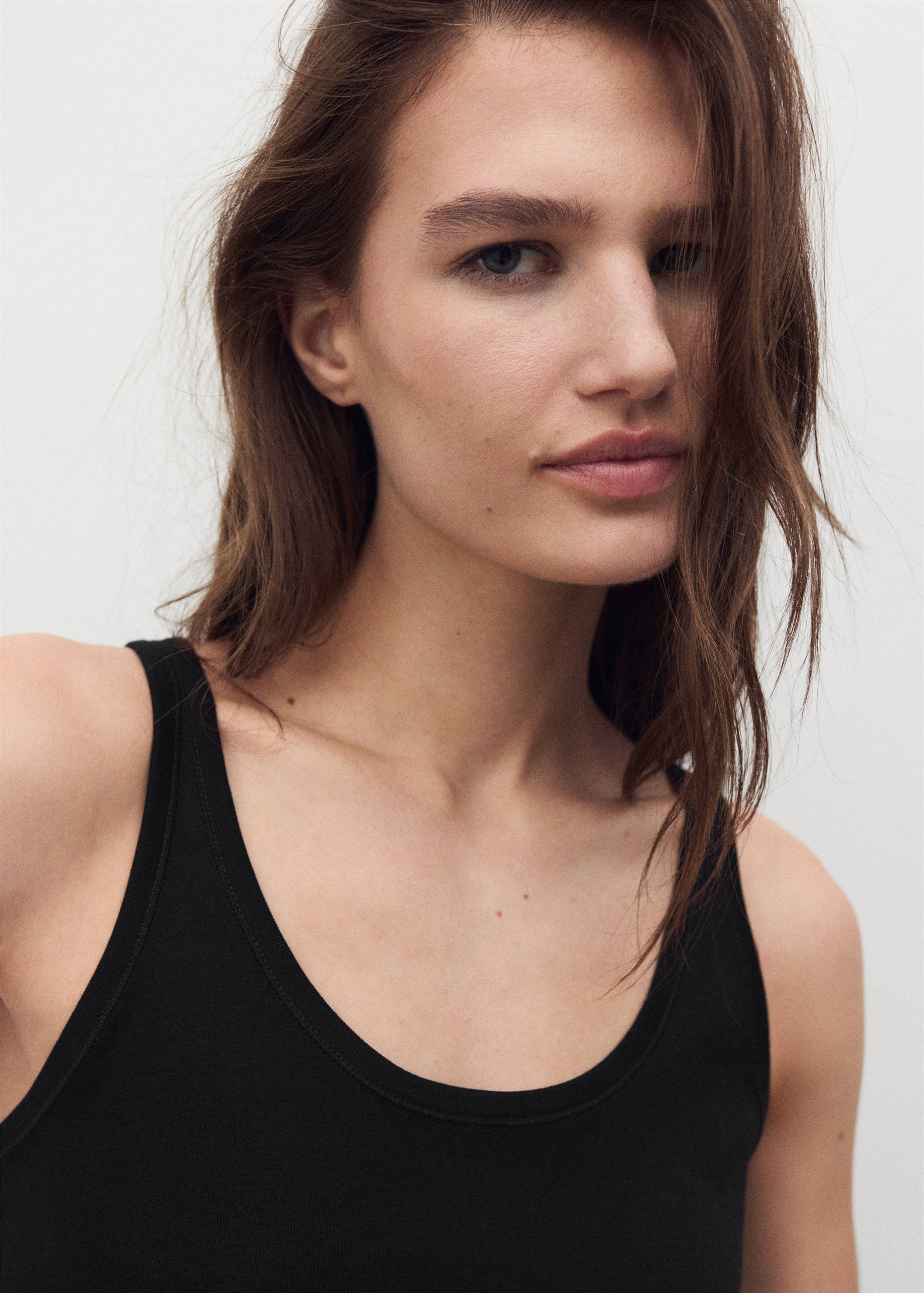 Cotton round-neck top - Details of the article 1