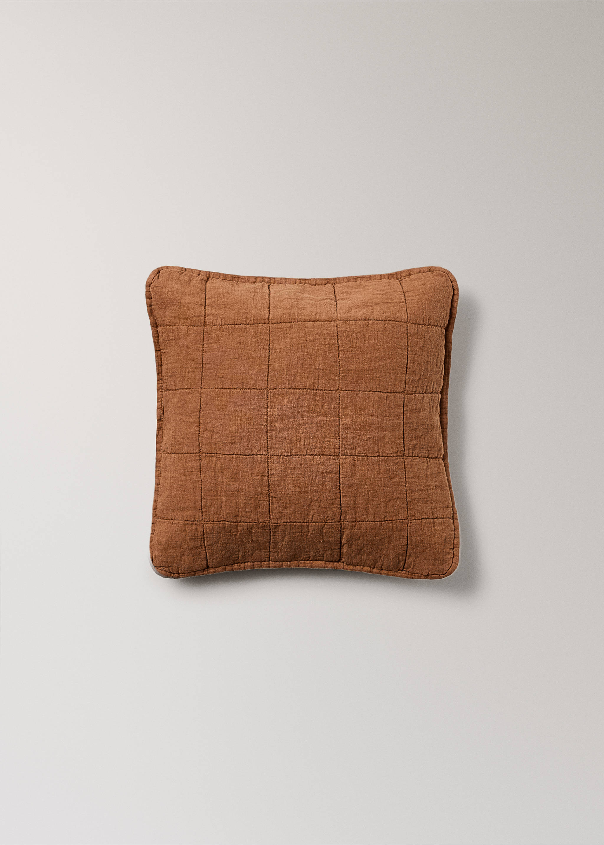 Linen-cotton garment-dyed children's bed cushion cover, 40x40 cm - Article without model, Medium Brown. Ref: 17071541-00.