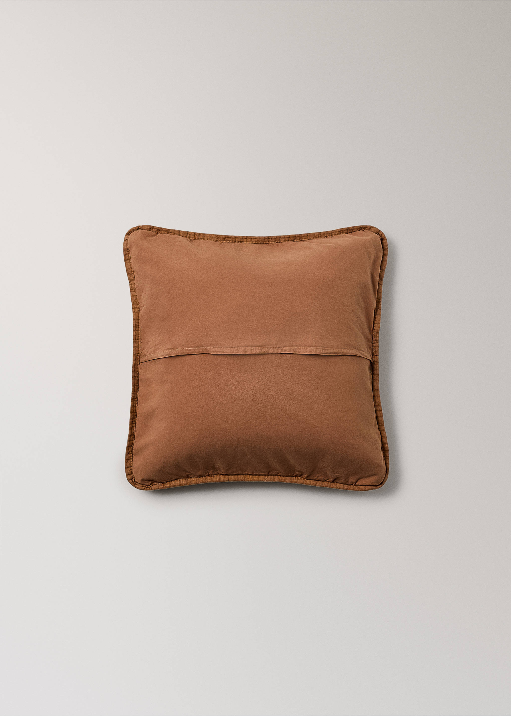 Linen-cotton garment-dyed children's bed cushion cover, 40x40 cm - Details of the article 1, Medium Brown. Ref: 17071541-00.