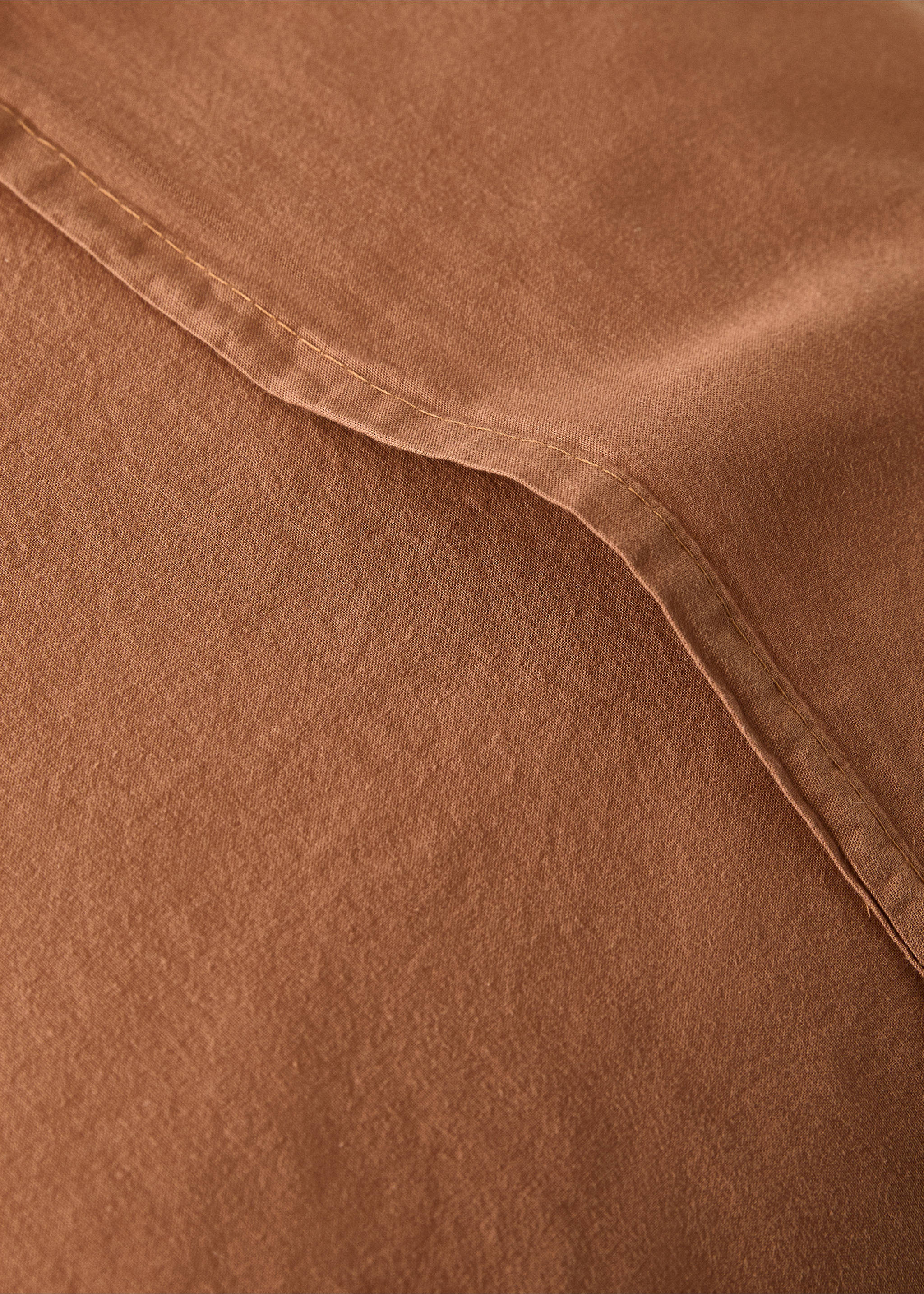 Linen-cotton garment-dyed children's bed cushion cover, 40x40 cm - Details of the article 3, Medium Brown. Ref: 17071541-00.