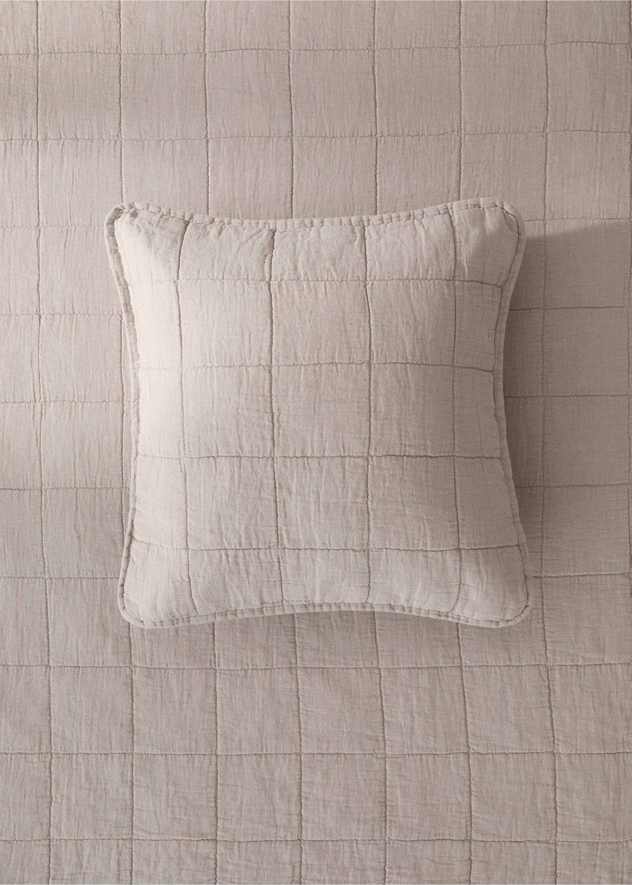 Linen-cotton garment-dyed children's bed cushion cover, 40x40 cm - General plane, Medium Brown. Ref: 17071541-00.