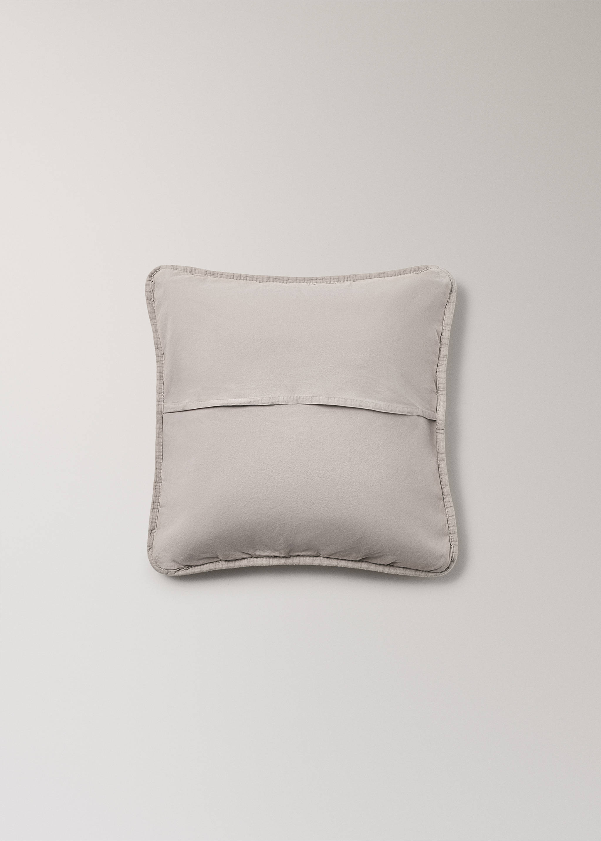 Linen-cotton garment-dyed children's bed cushion cover, 40x40 cm - Details of the article 1, Medium Brown. Ref: 17071541-00.