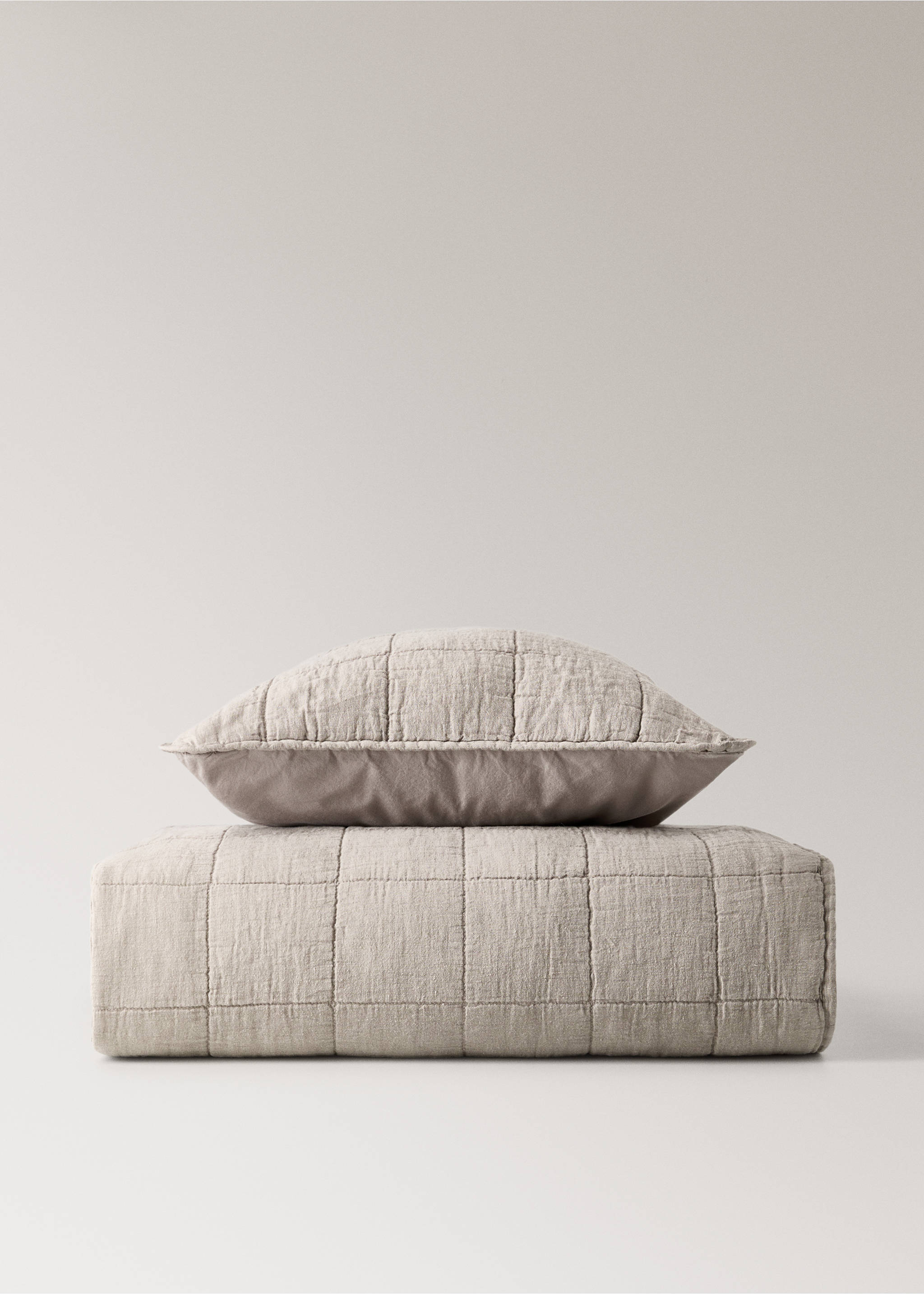 Linen-cotton garment-dyed children's bed cushion cover, 40x40 cm - Details of the article 5, Medium Brown. Ref: 17071541-00.