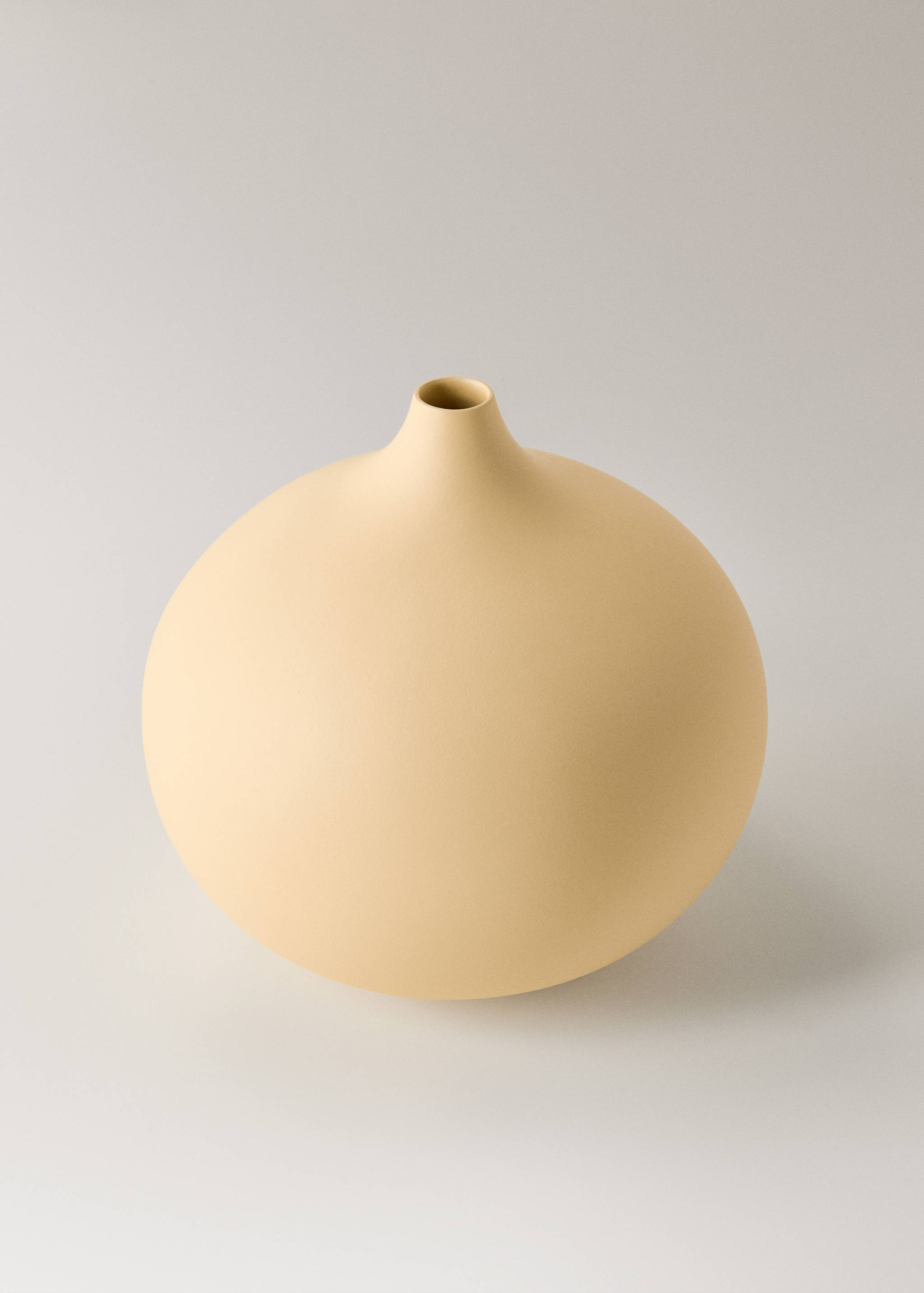 Medium round stoneware jar - Details of the article 2