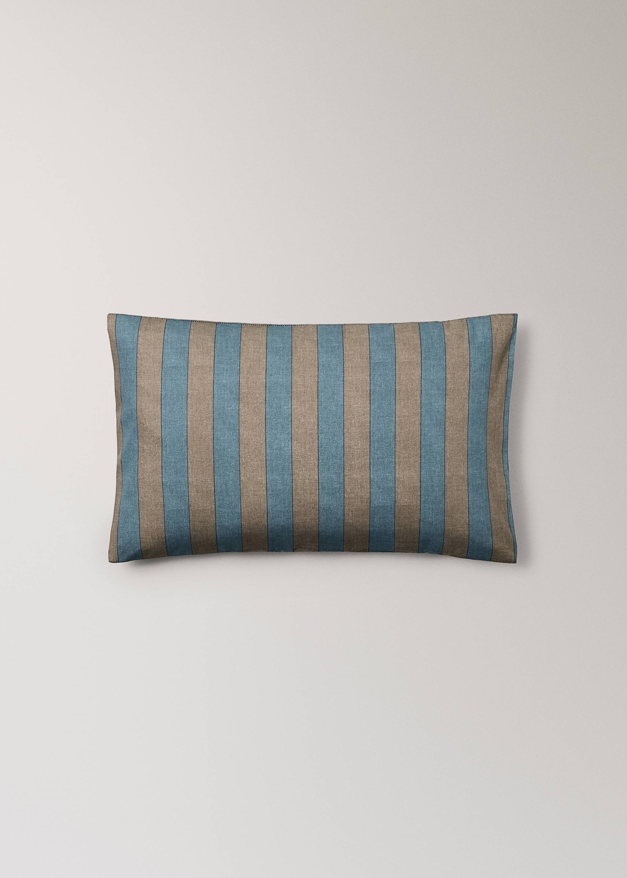 Randigt kuddfodral för barn i bomull 30x50cm - Artikel utan modell