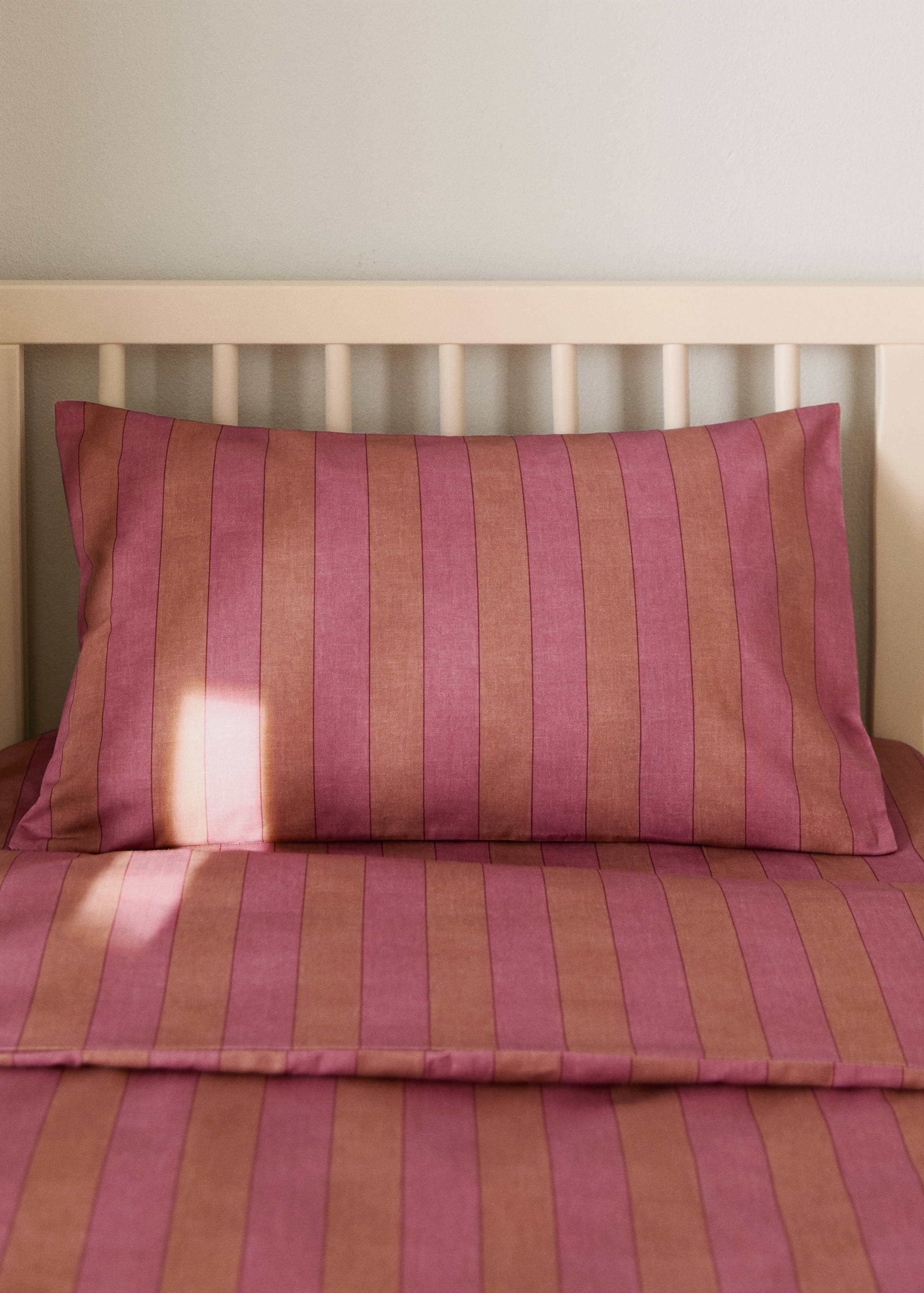 Randigt kuddfodral för barn i bomull 30x50cm - Allmän bild