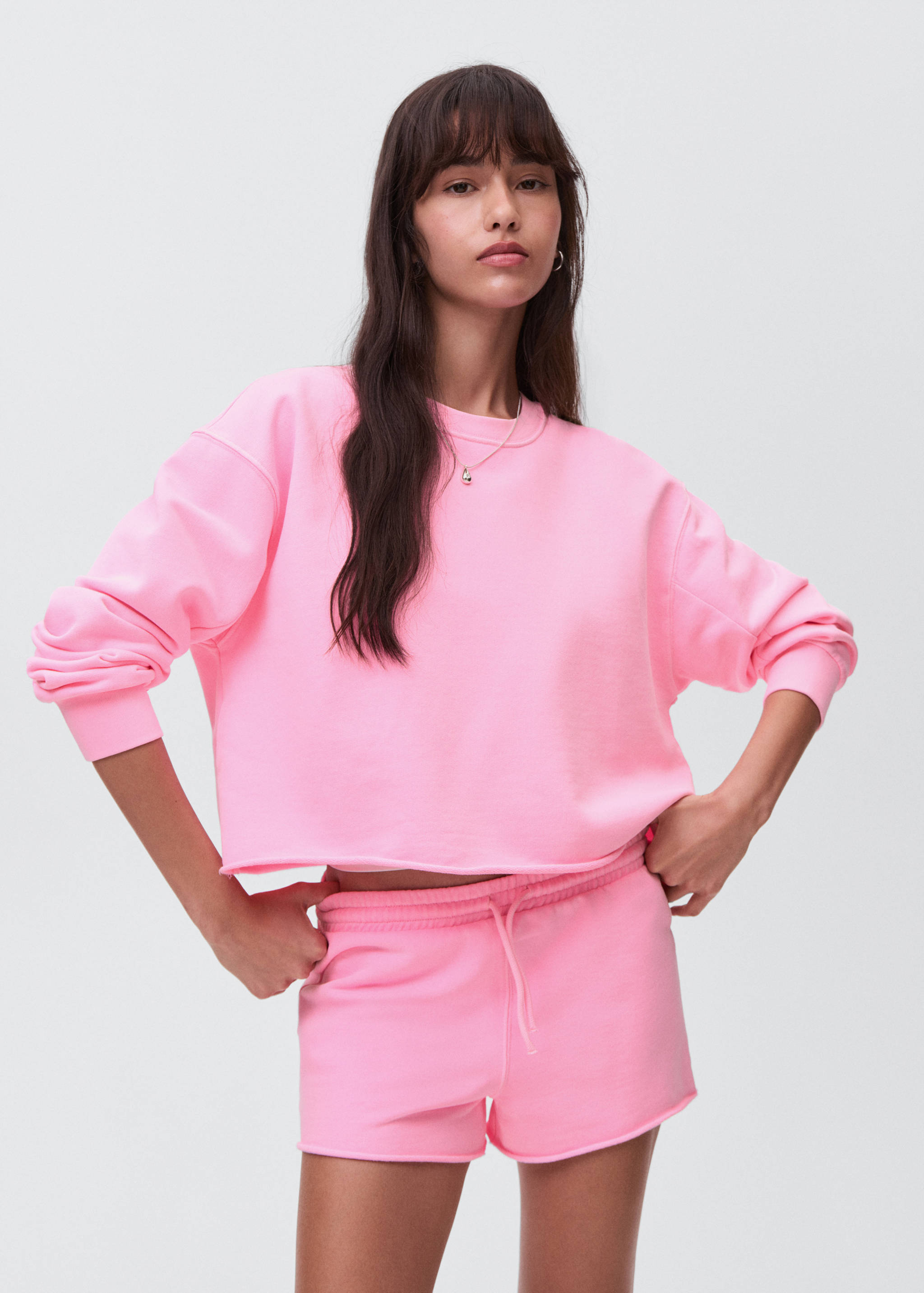 Sweatshirt com acabamento sem costura - Plano médio