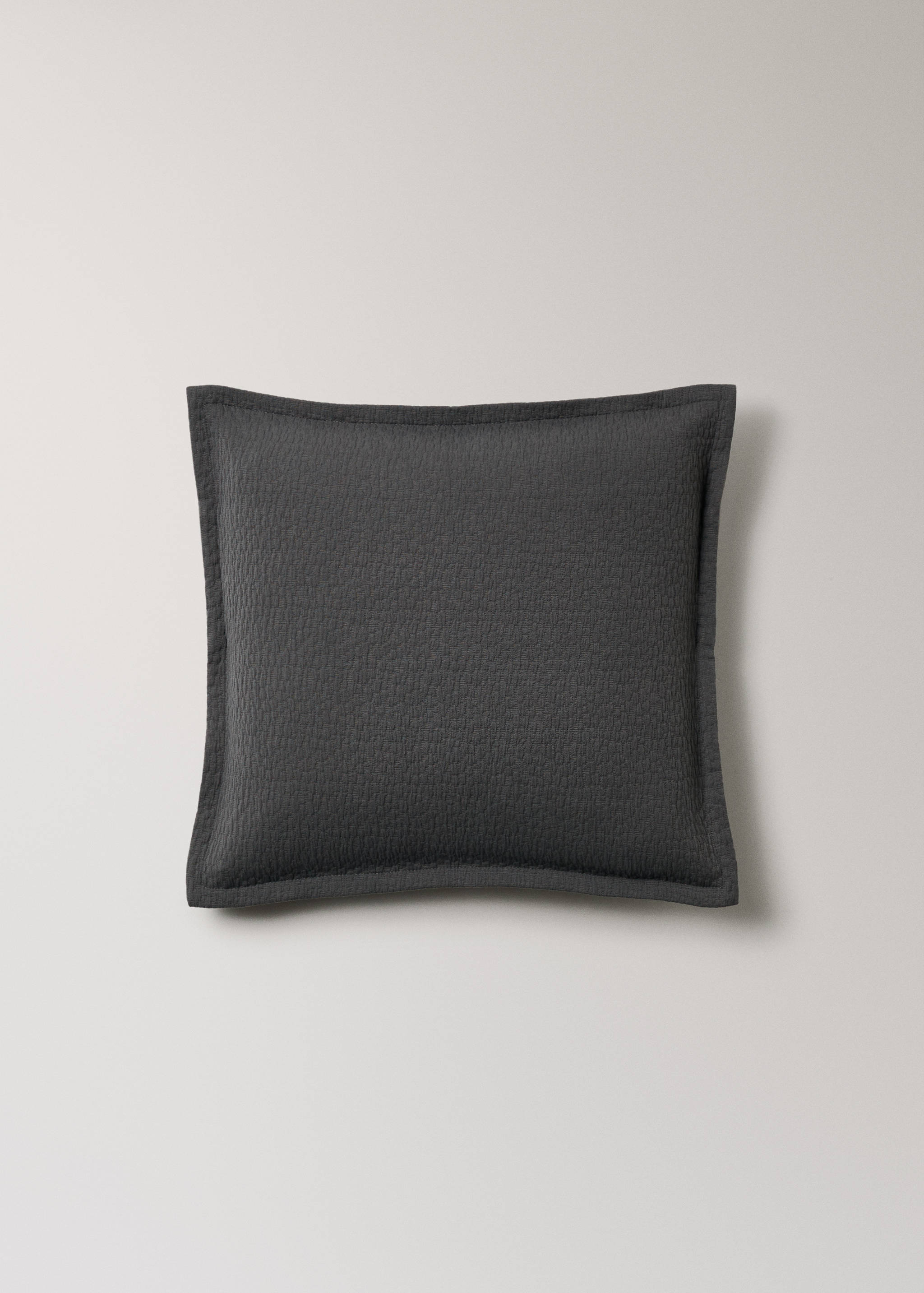 Garment-dyed cotton textured cushion cover 50x50 cm - Article without model