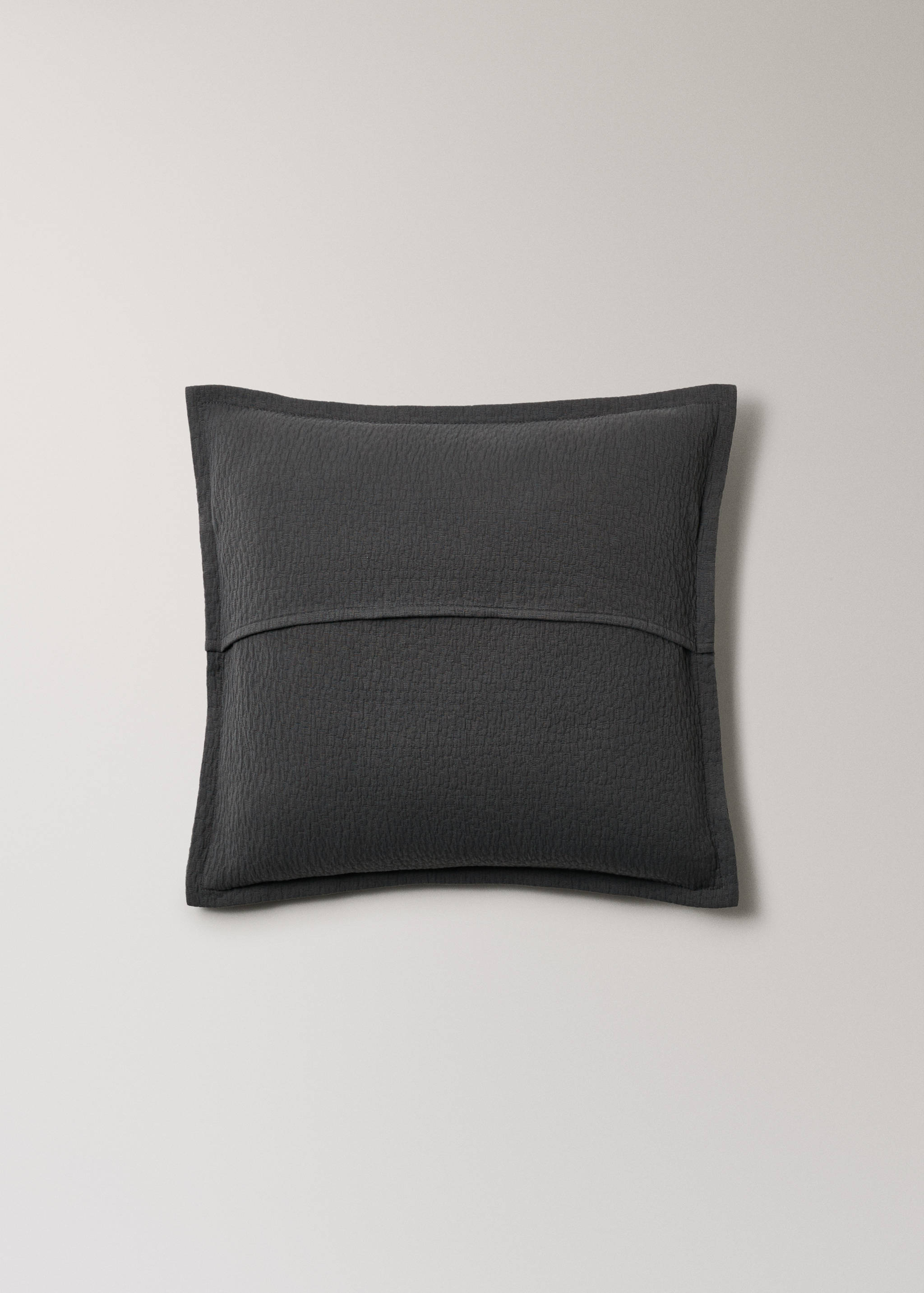 Garment-dyed cotton textured cushion cover 50x50 cm - Details of the article 1