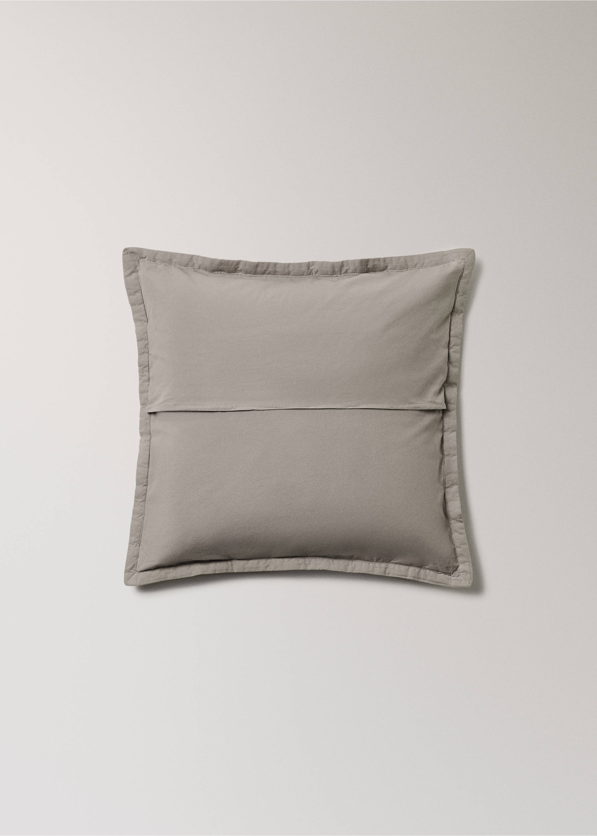 Washed linen large check cushion cover 50x50 cm - Details of the article 1, Medium Brown. Ref: 17071560-00.