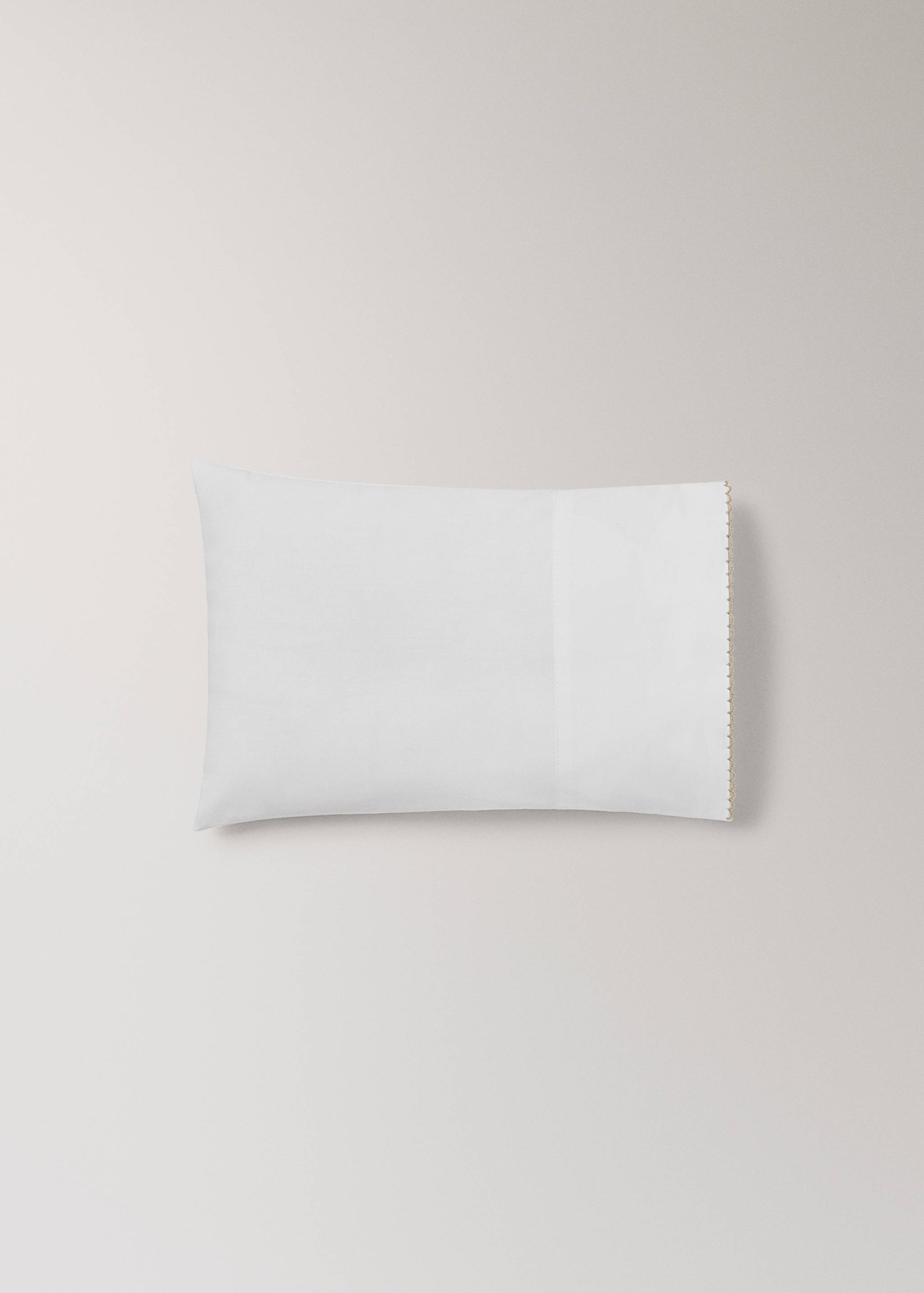 Set of percale cotton top and pillow with picueta detail for mini-cot - Details of the article 2