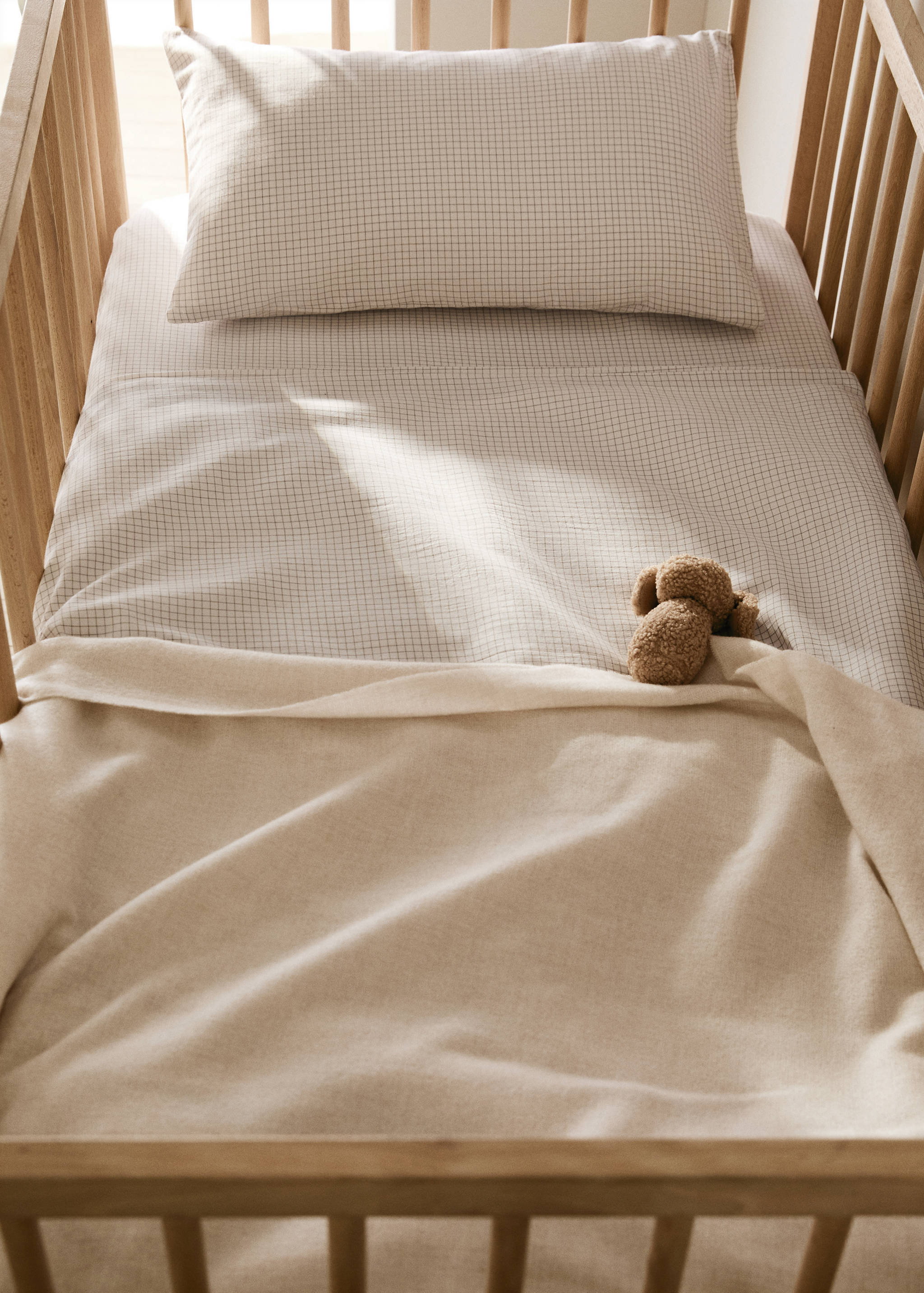 Cotton yarn-dyed fitted sheet with mini-check pattern for cot - General plane