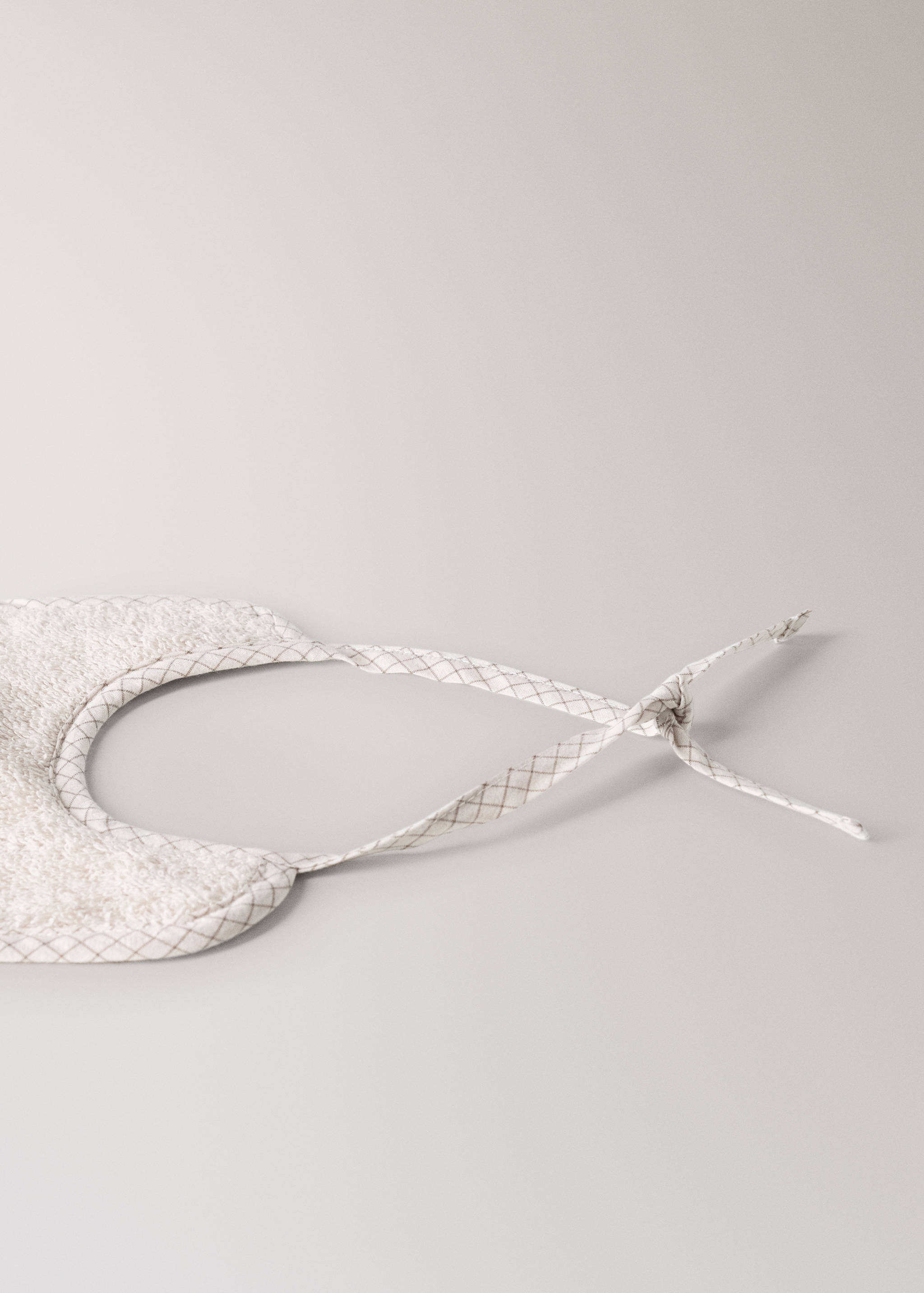 Cotton check bib - Details of the article 2