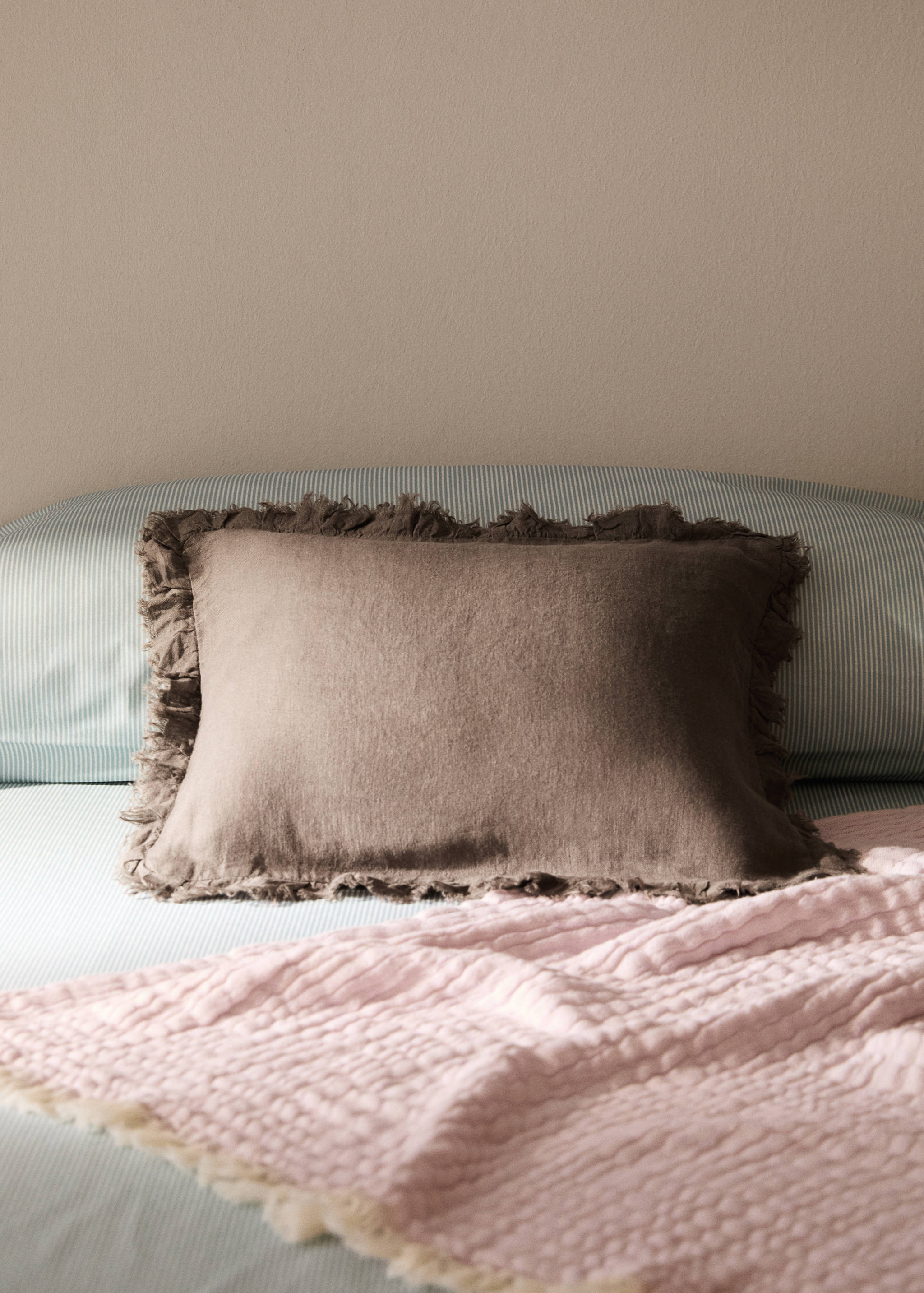 Fodros gyerek párnahuzat 30x40 cm - Általános sík