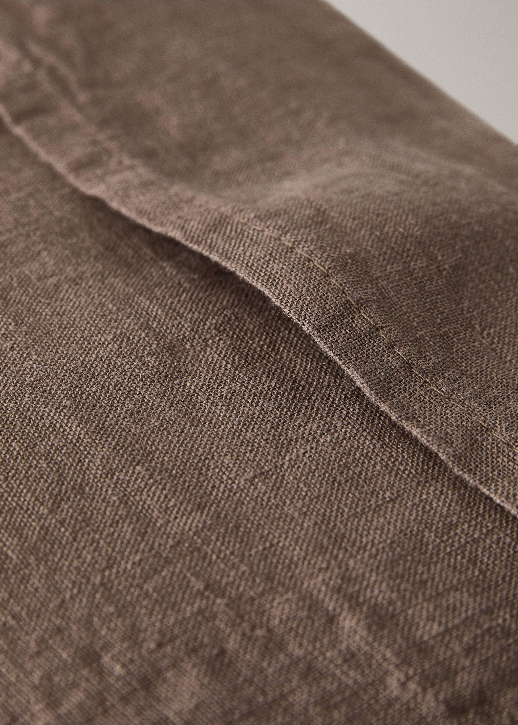 Kinderkissenbezug aus Leinen mit Volant 30x40 cm - Detail des Artikels 4, Schokolade. Ref: 17071579-00.