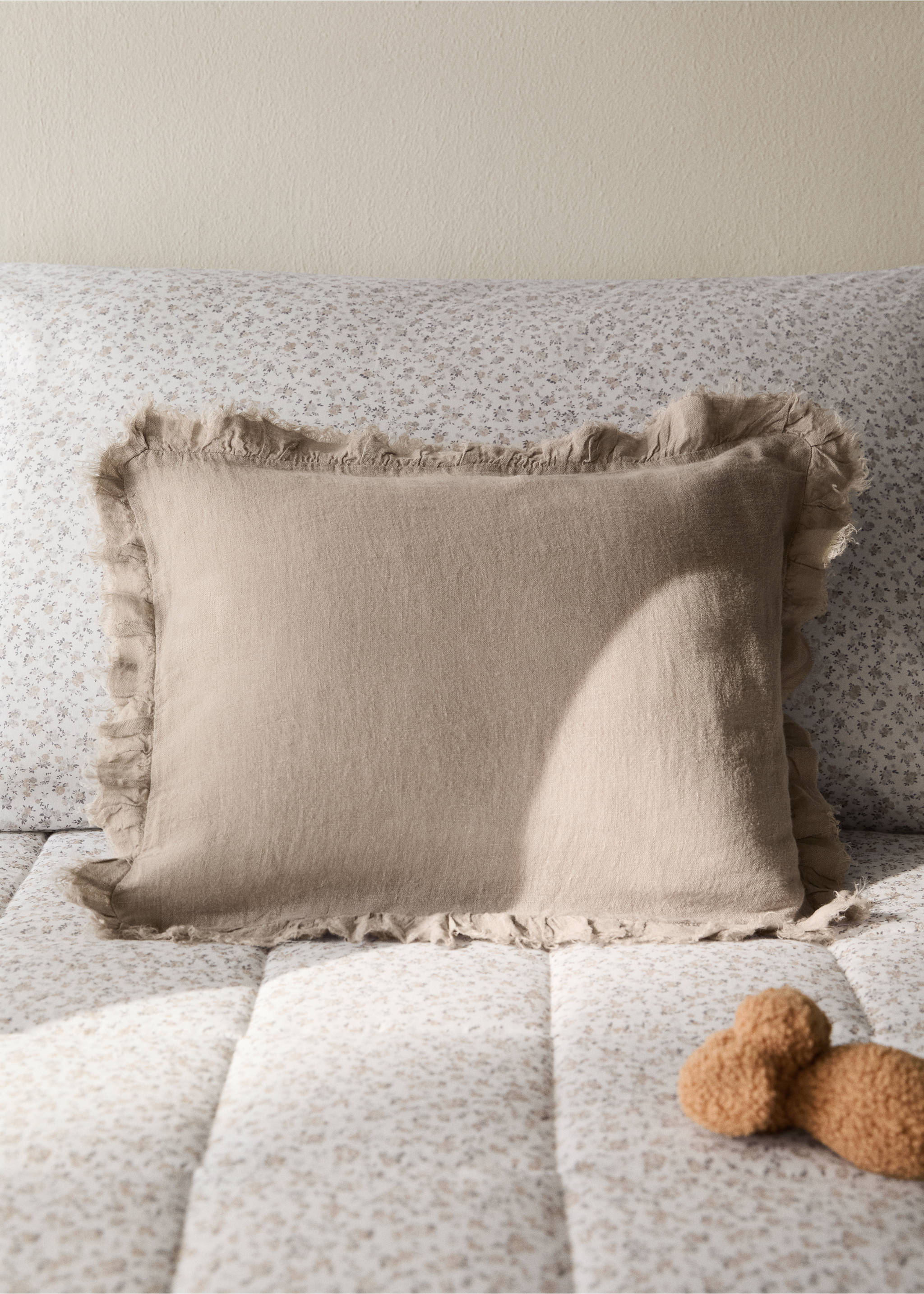 Housse de coussin pour enfant lin à volants 30x40 cm - Plan général, Gris. Ref: 17071579-00.