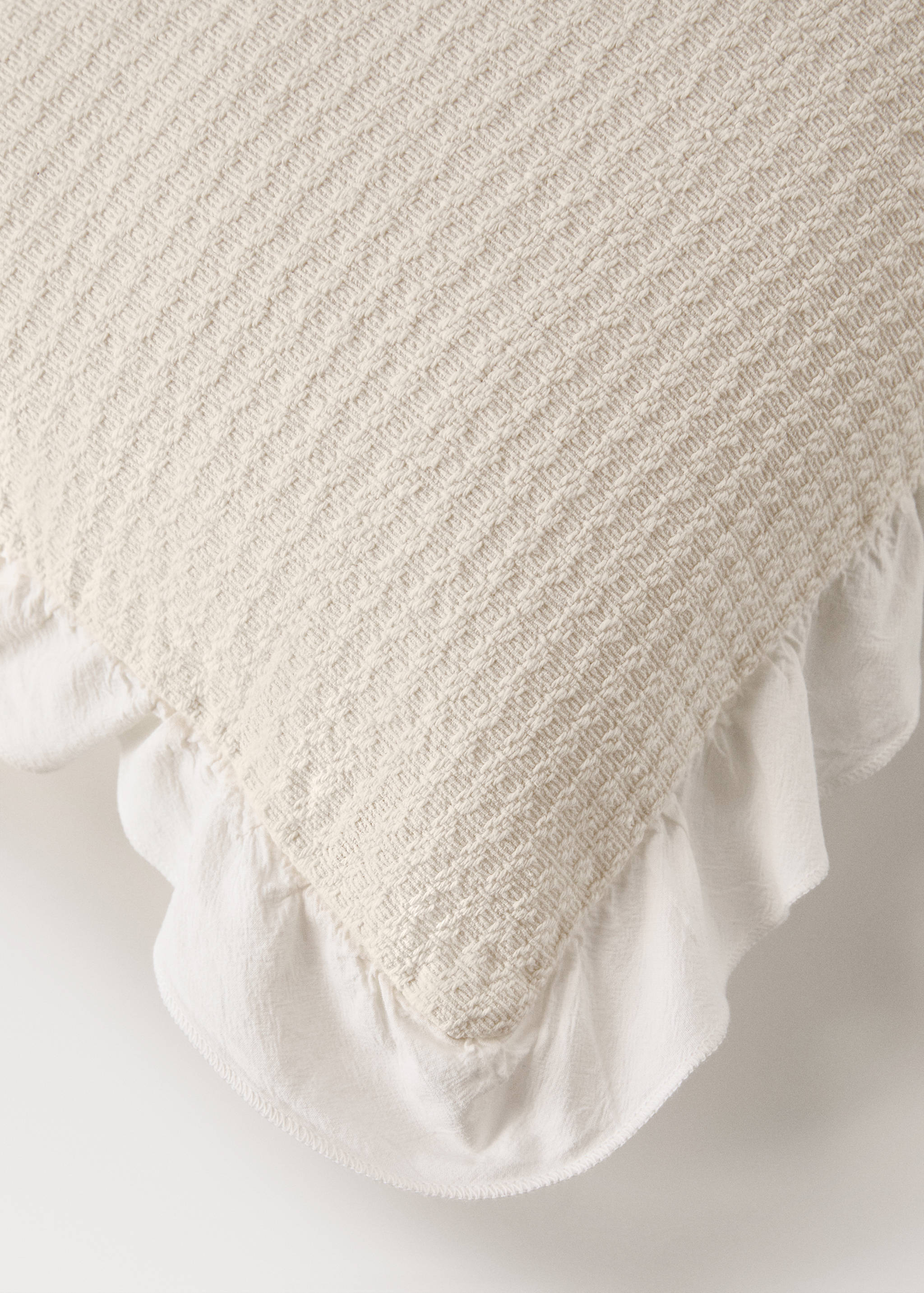 Cotton jacquard bed cushion cover with ruffle 30x40 cm - Details of the article 4